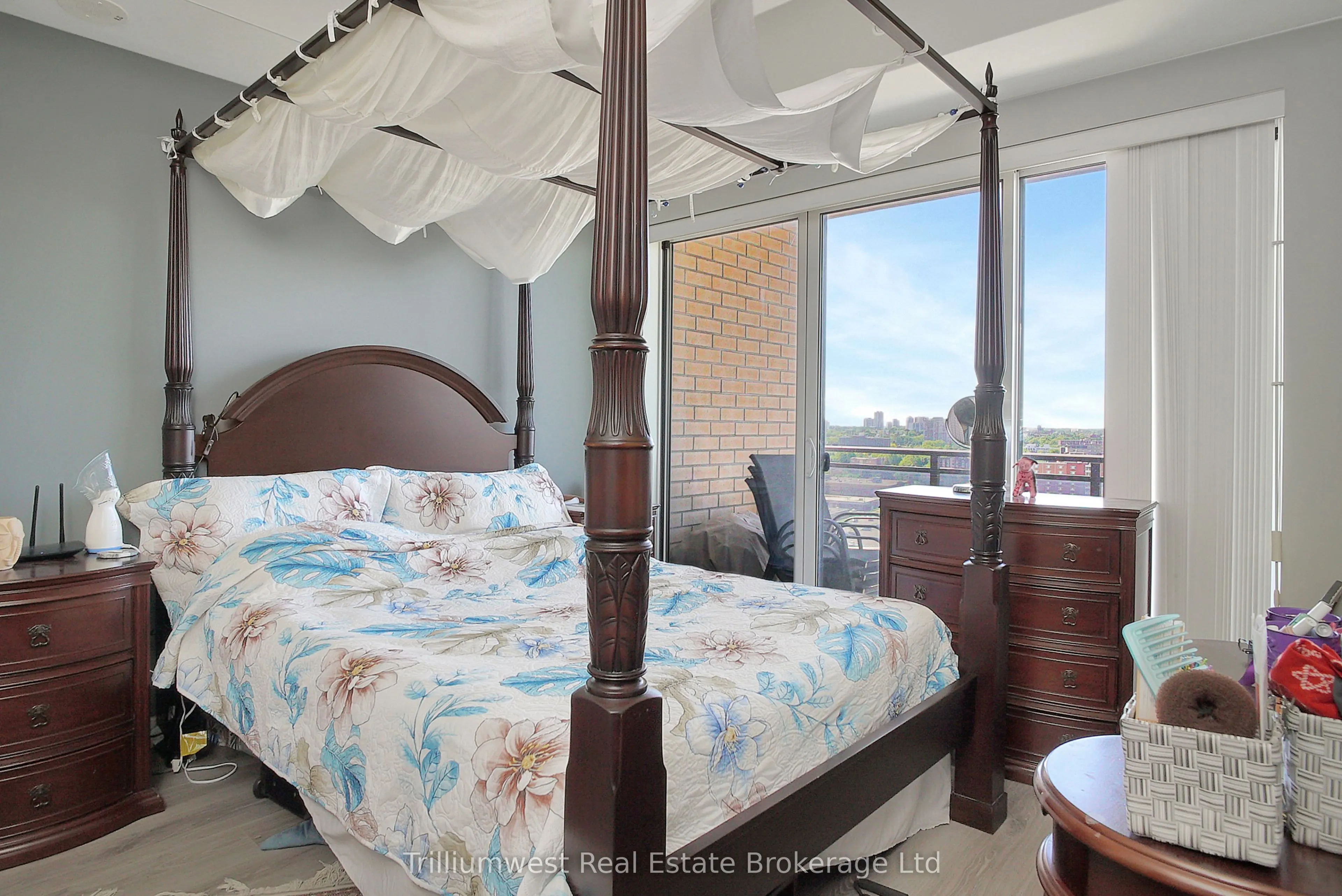 318 Spruce Street, #1501