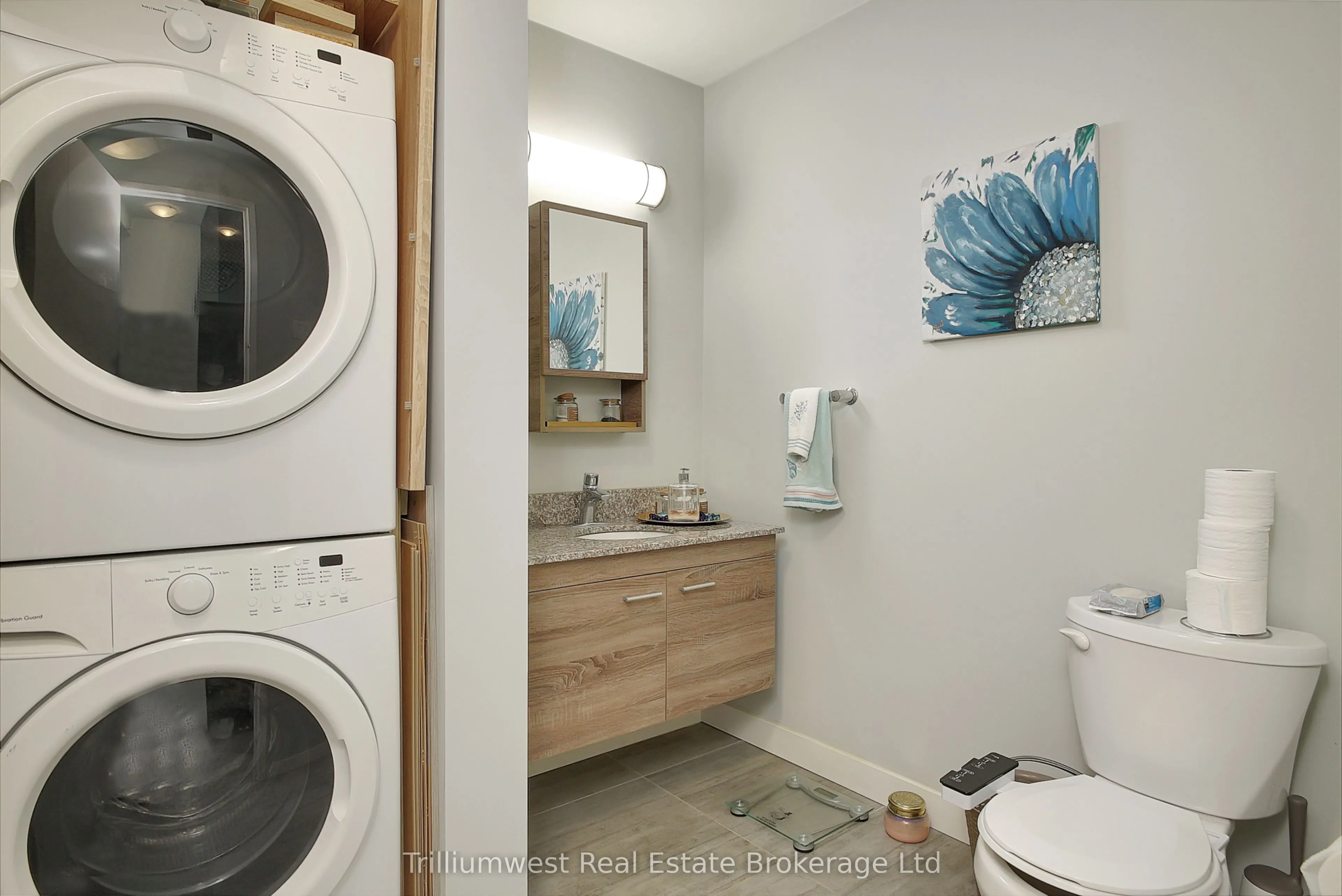 318 Spruce Street, #1501