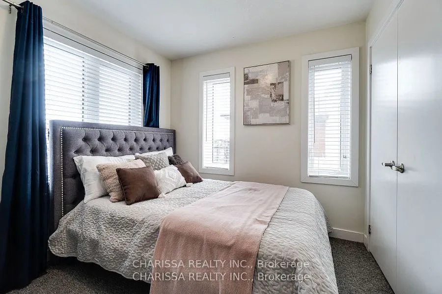 590 North Service Road N, #98