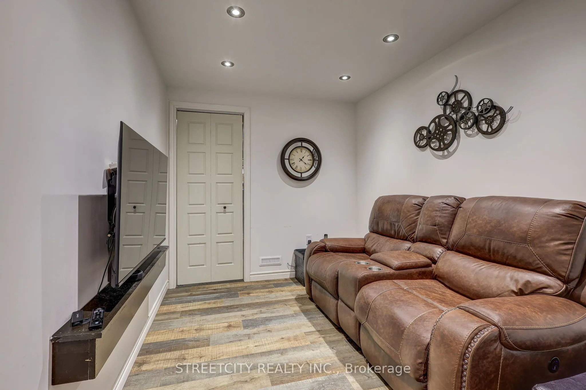20 Windemere Place #6