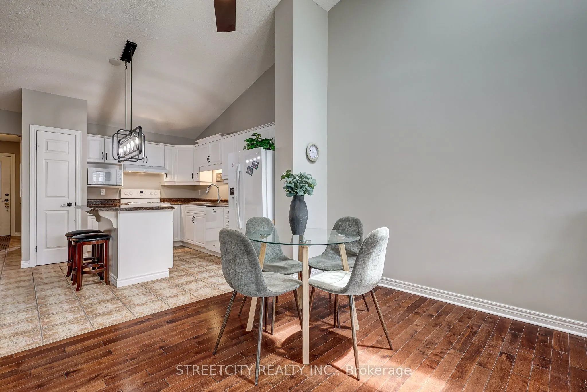 20 Windemere Place #6