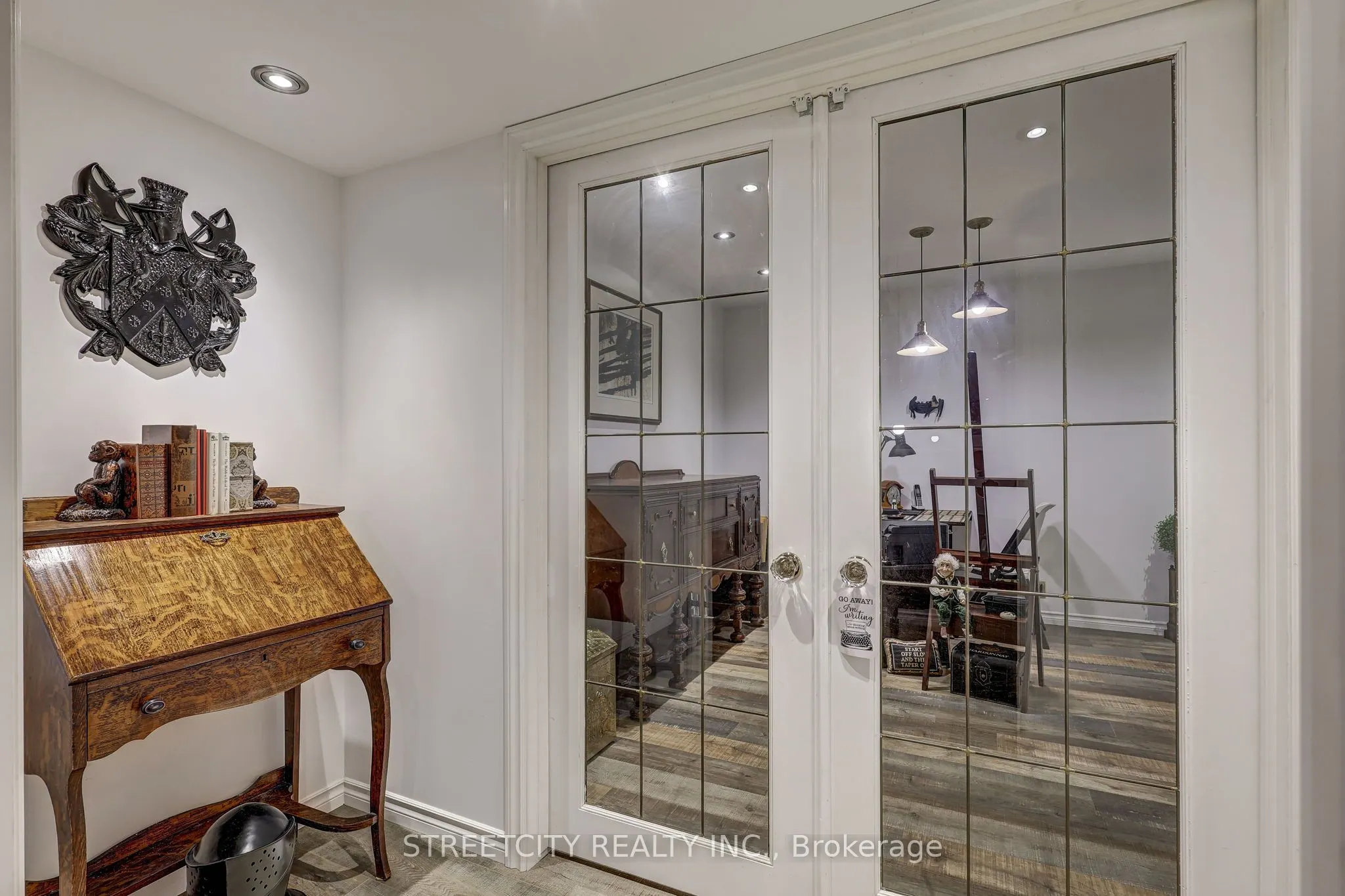 20 Windemere Place #6