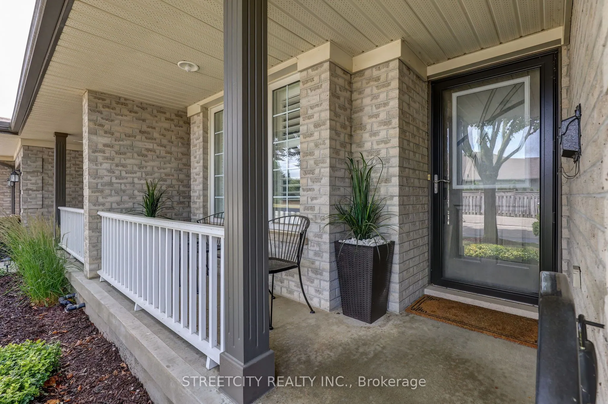 20 Windemere Place #6