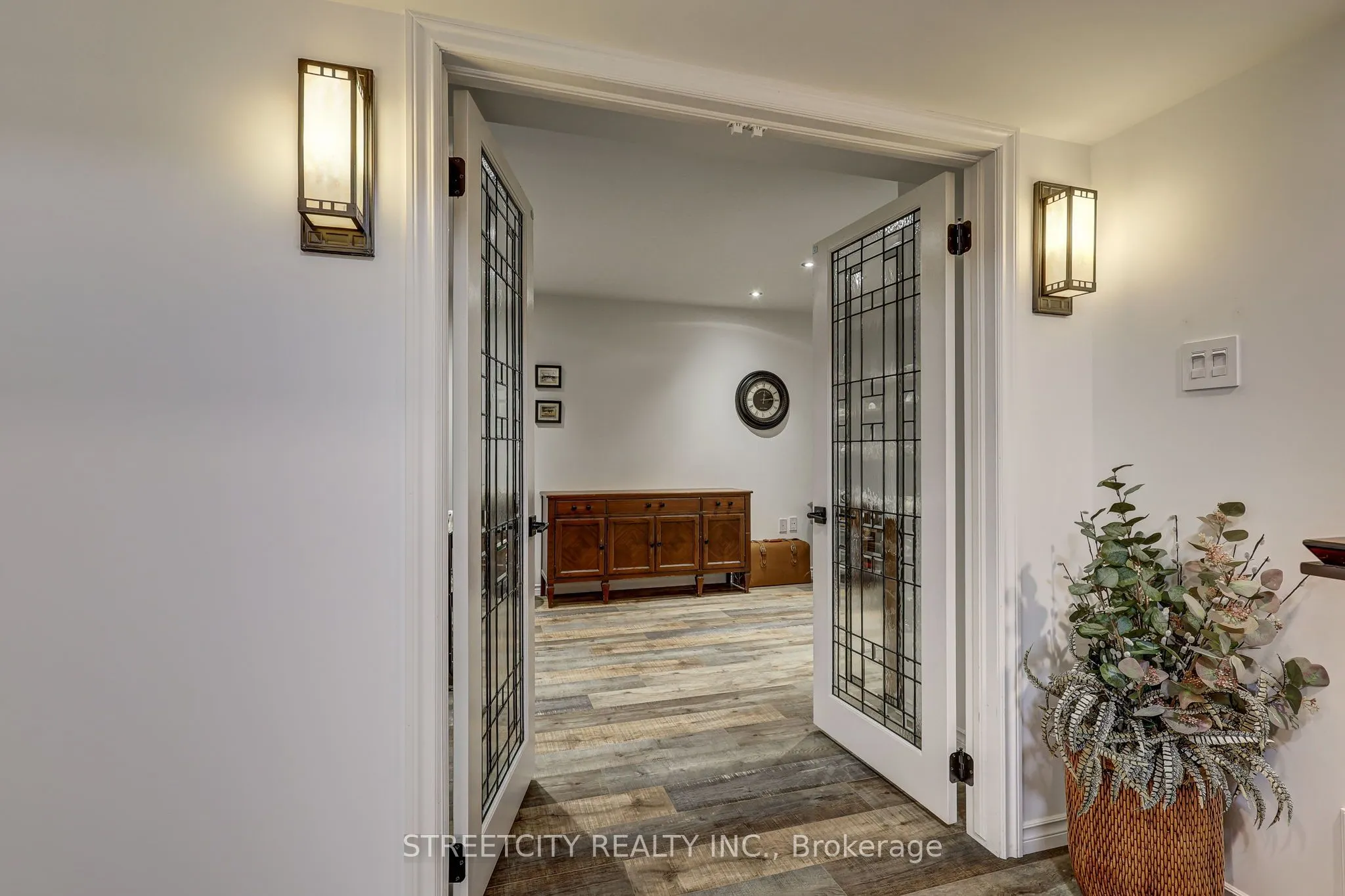 20 Windemere Place #6