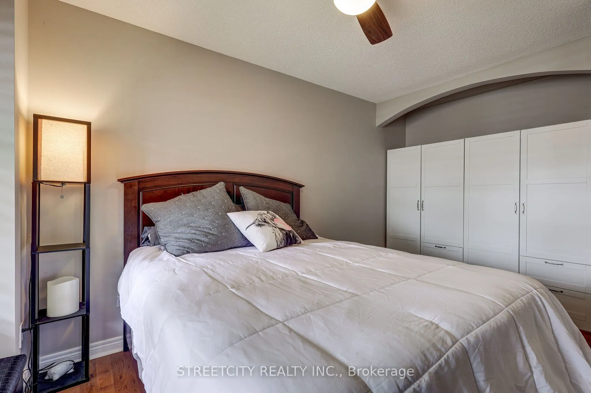 20 Windemere Place #6