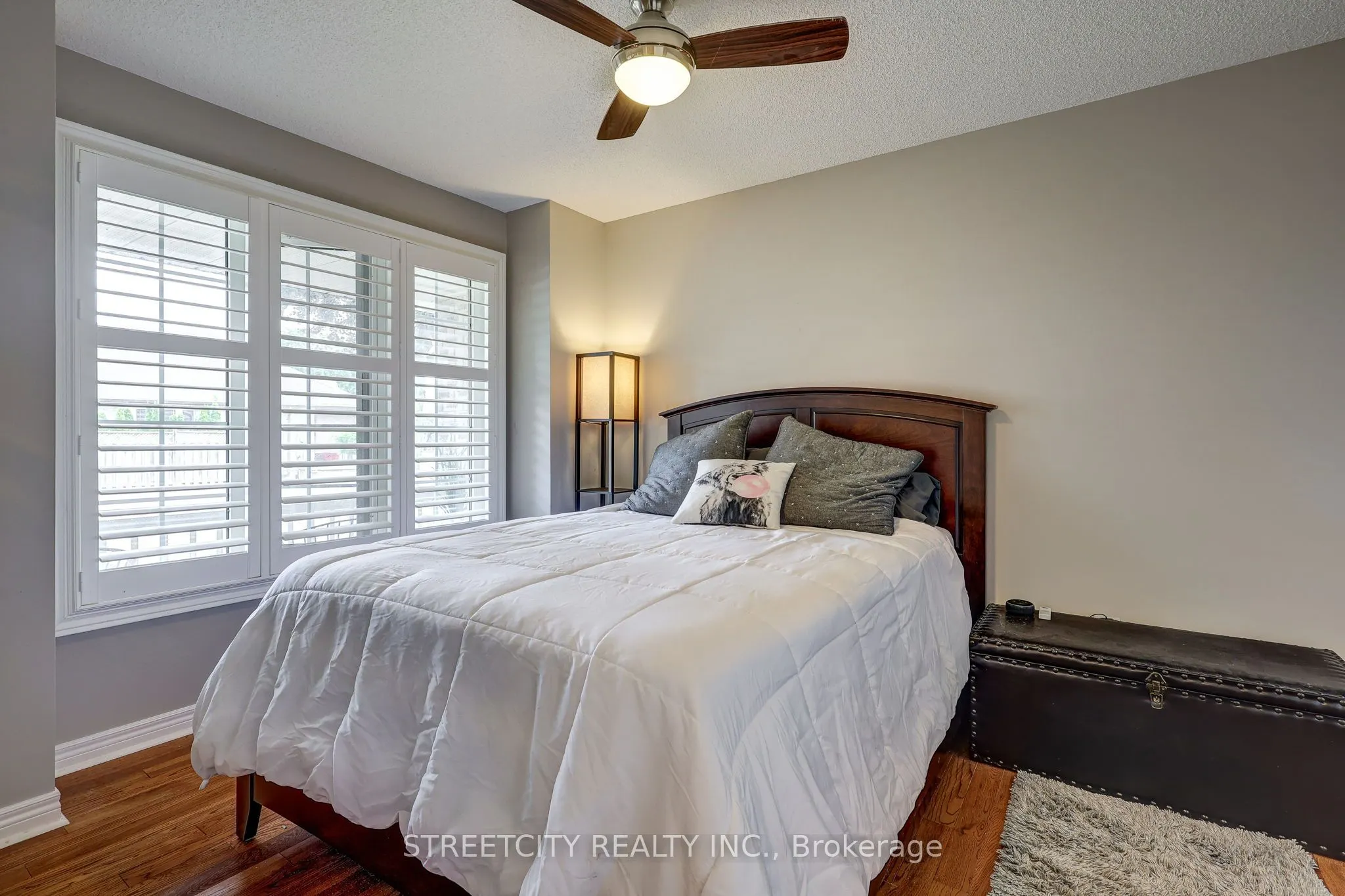 20 Windemere Place #6