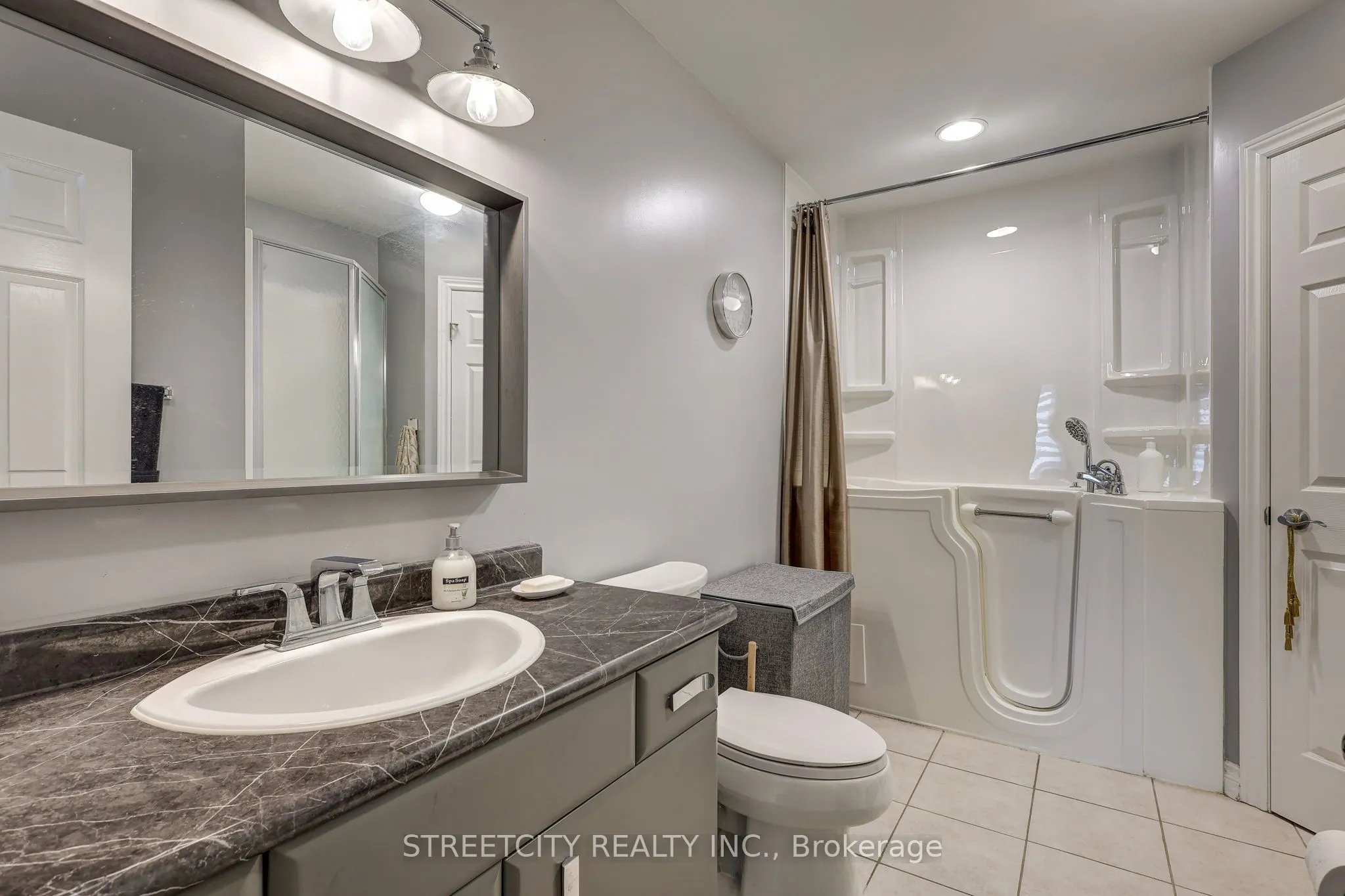 20 Windemere Place #6