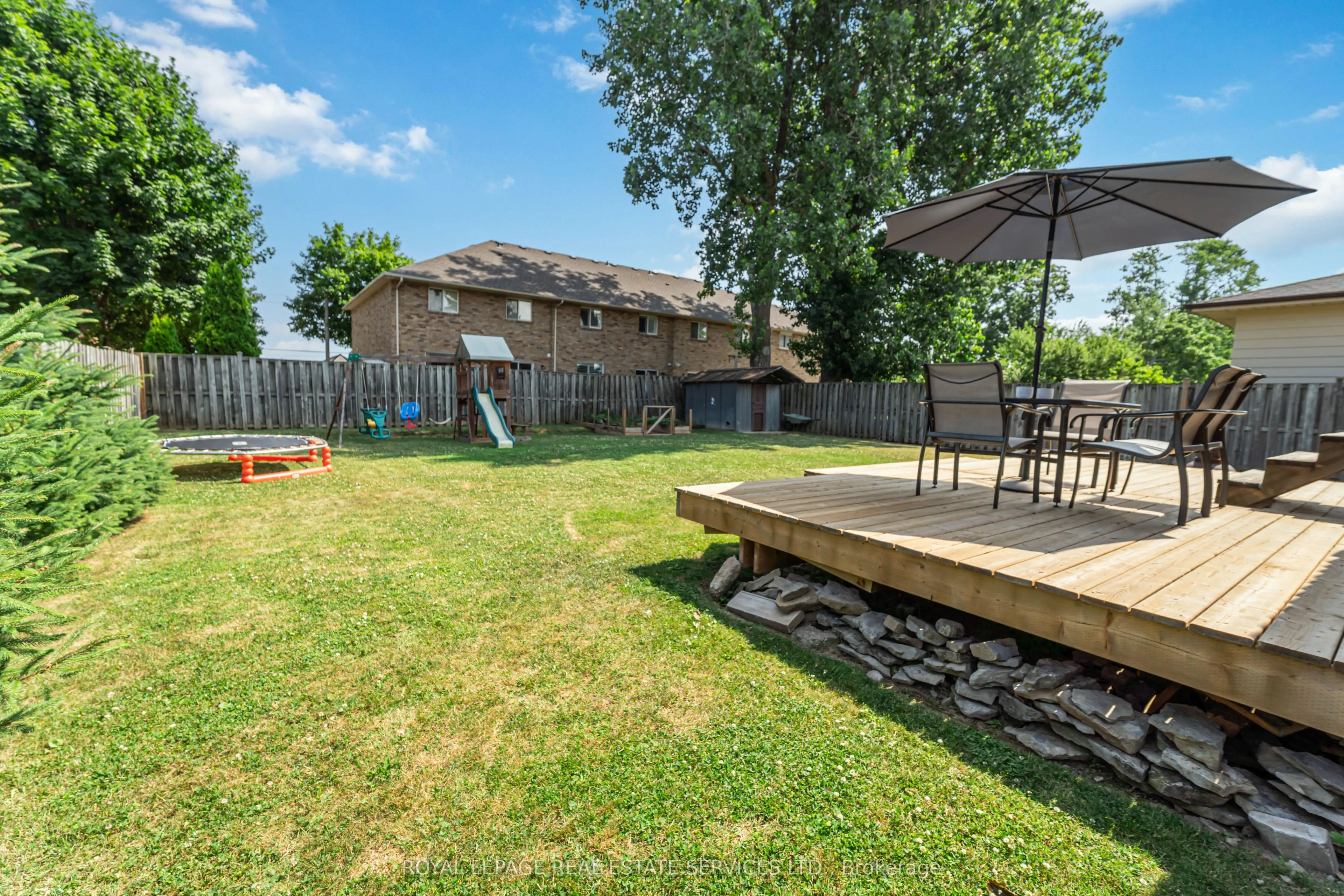 11 Ashwood Court
