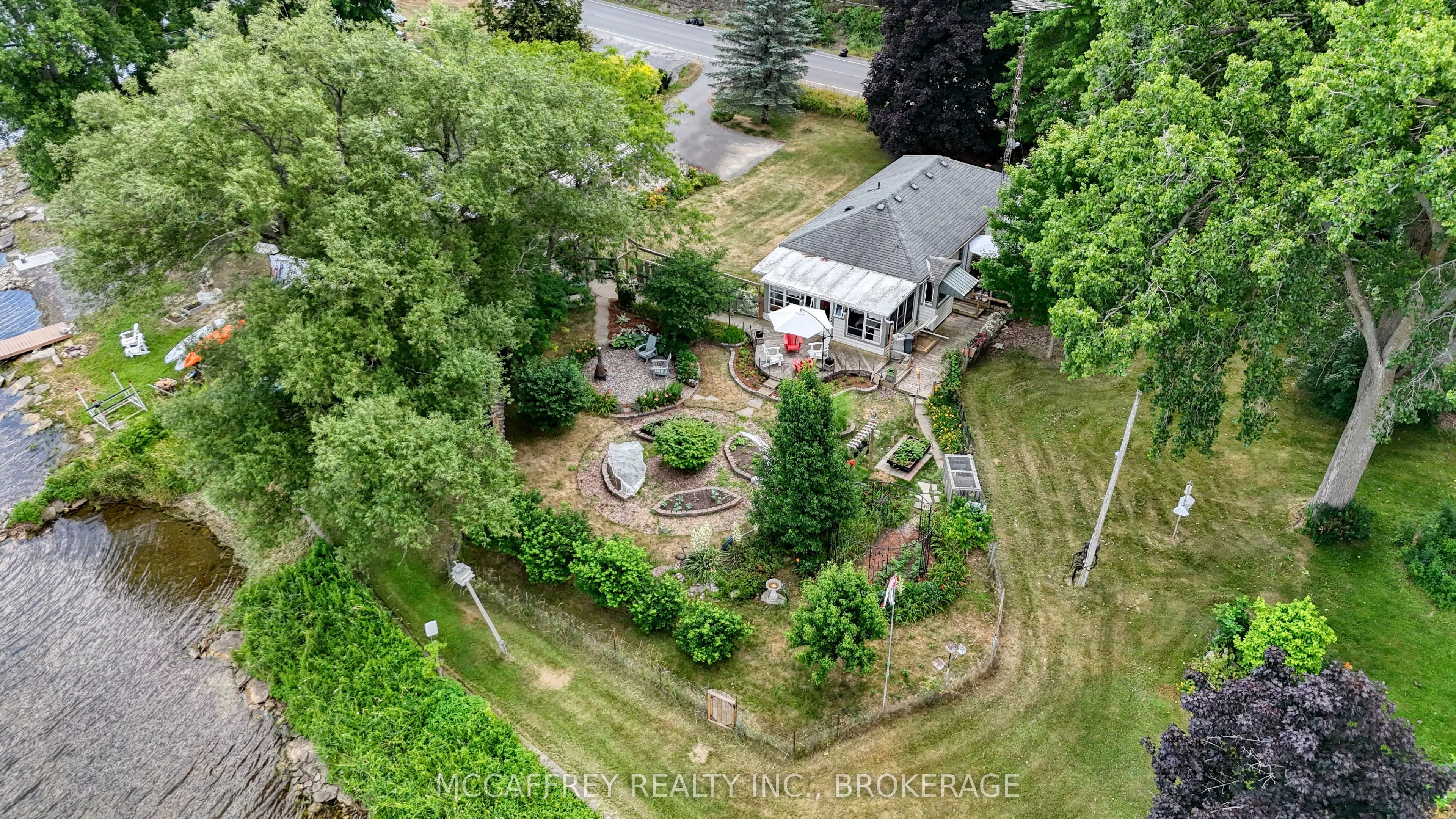 425 South Shore Road
