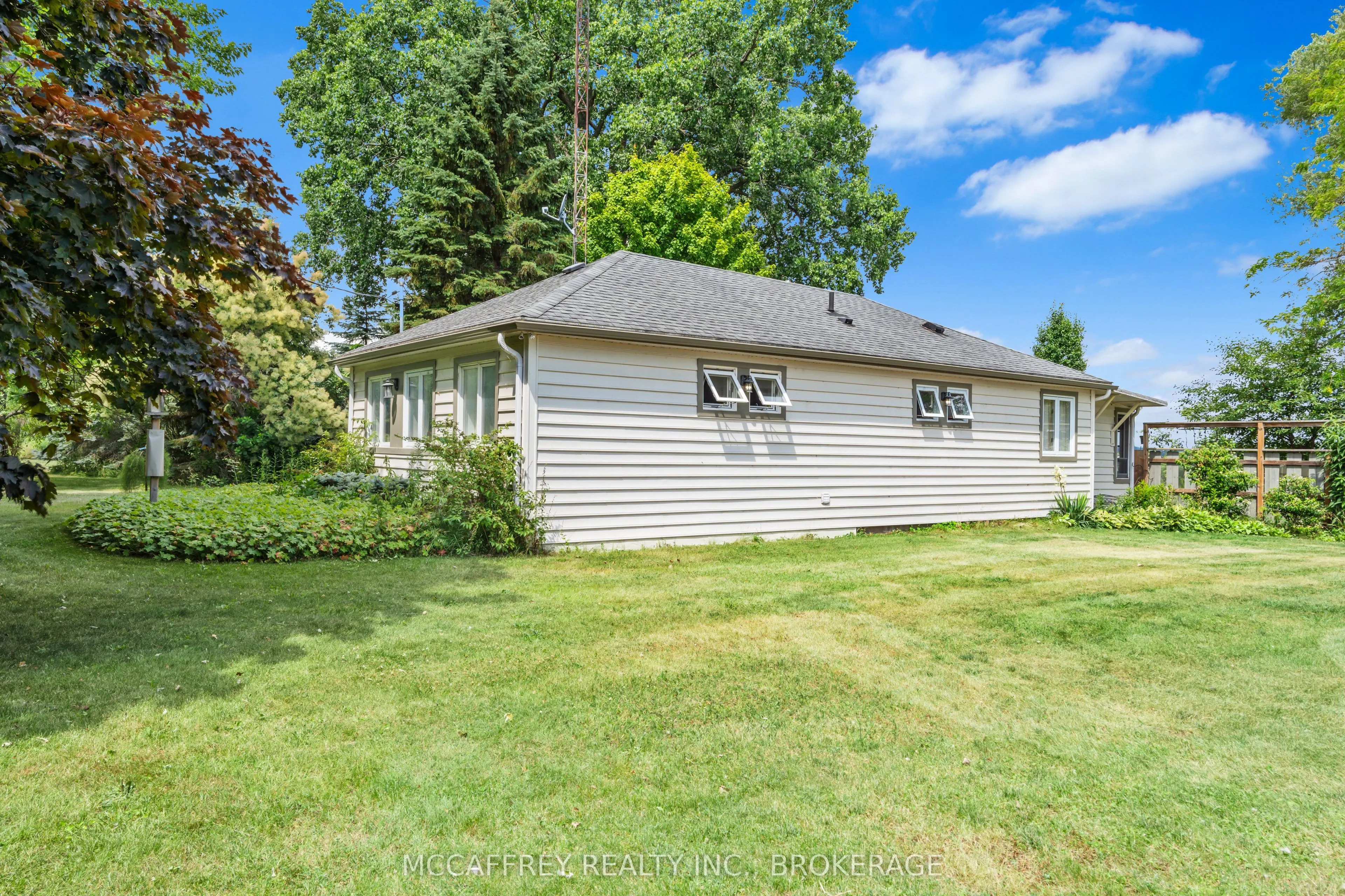 425 South Shore Road