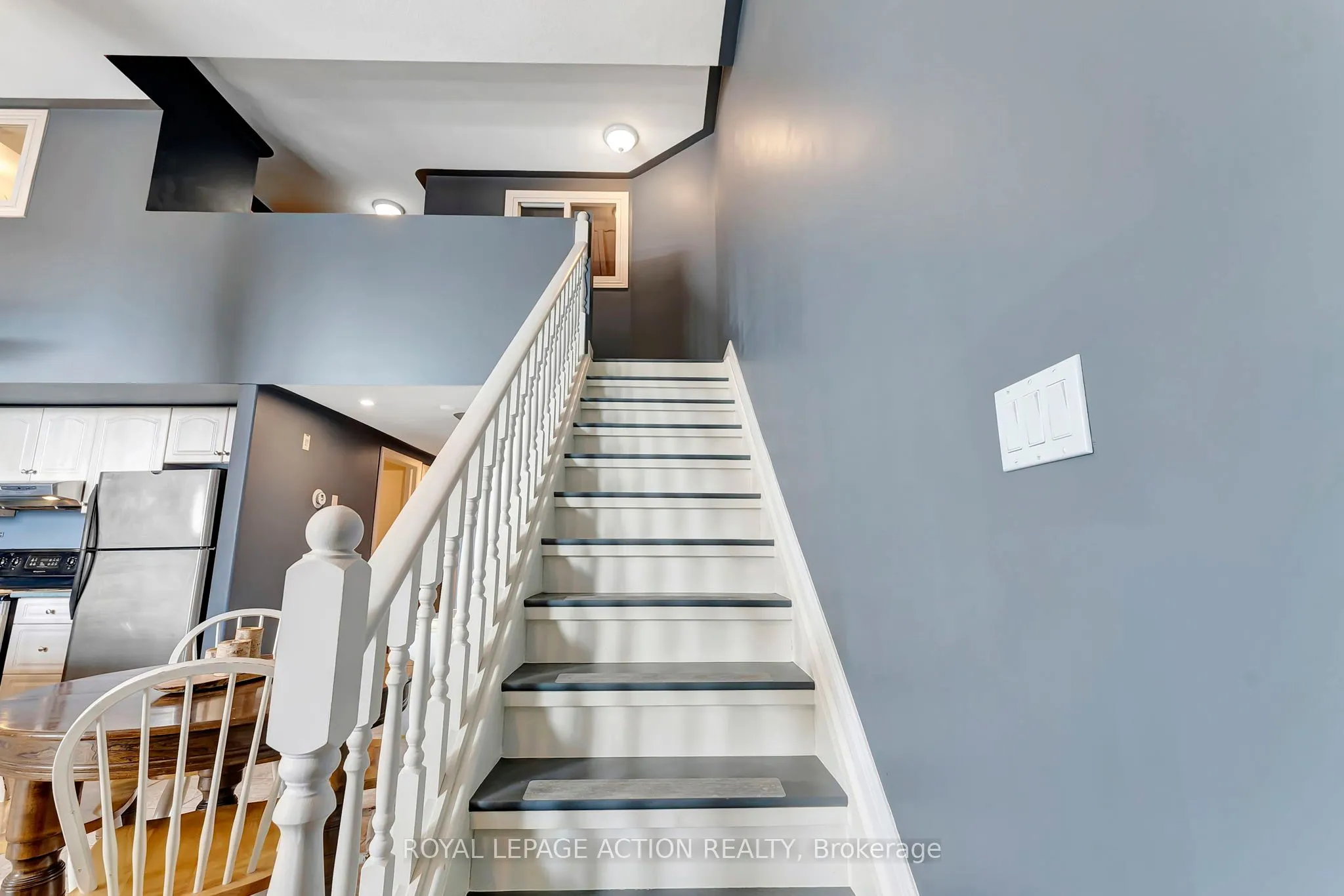 111 Grey Street #212