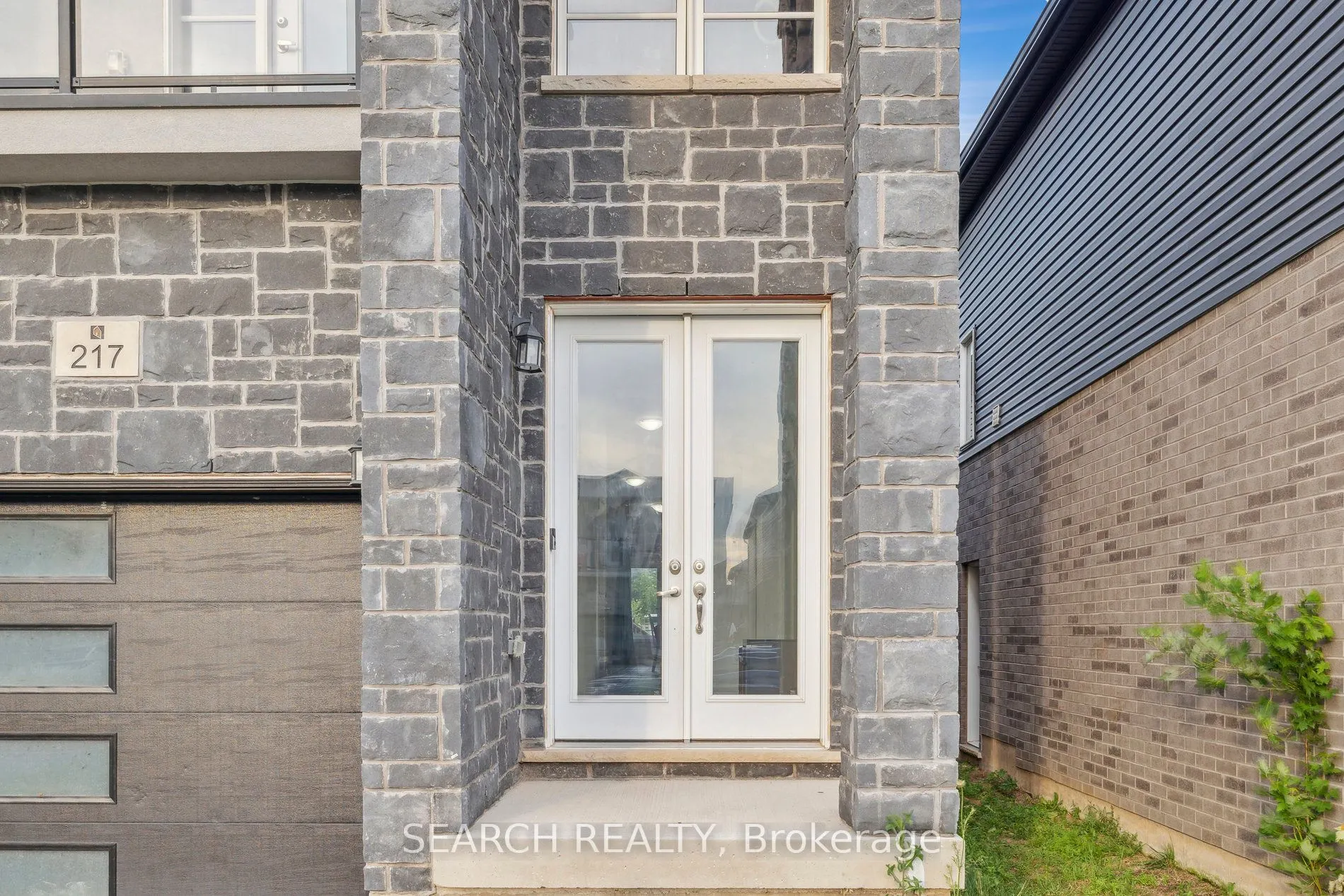 217 Louise Street