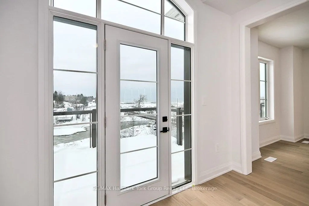 5-11 Bay Street E #1