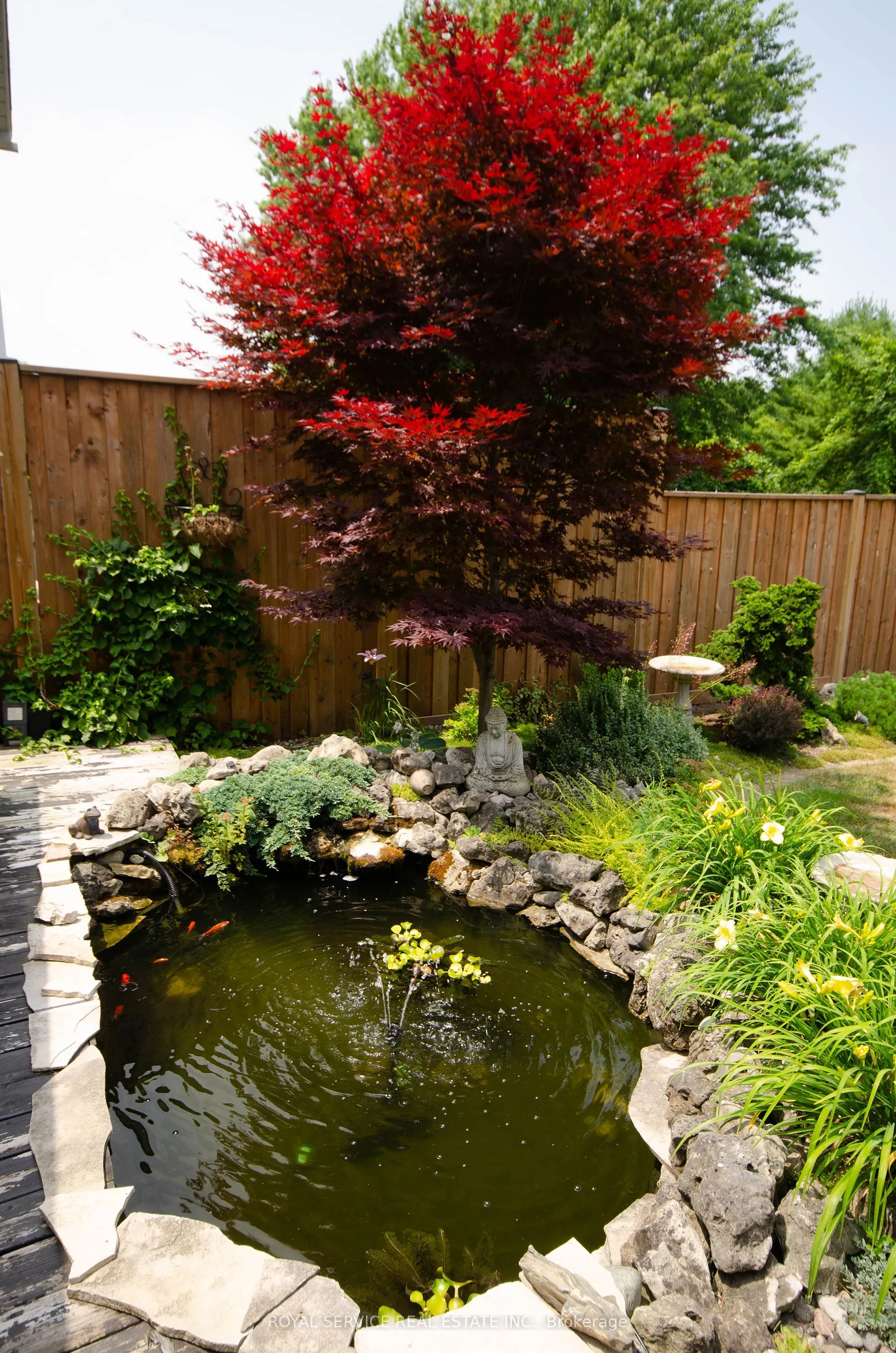 16 Burnham Boulevard