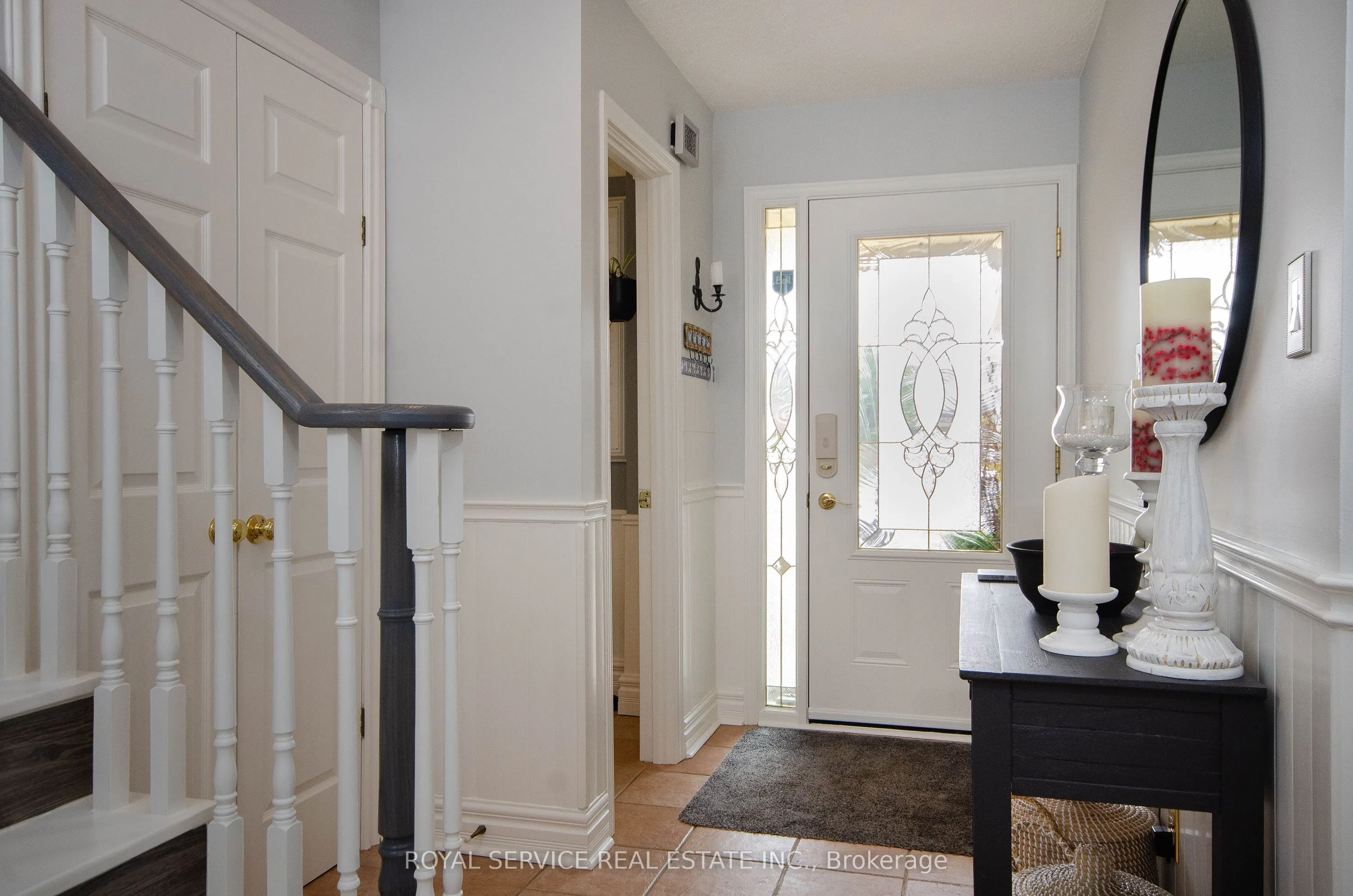 16 Burnham Boulevard