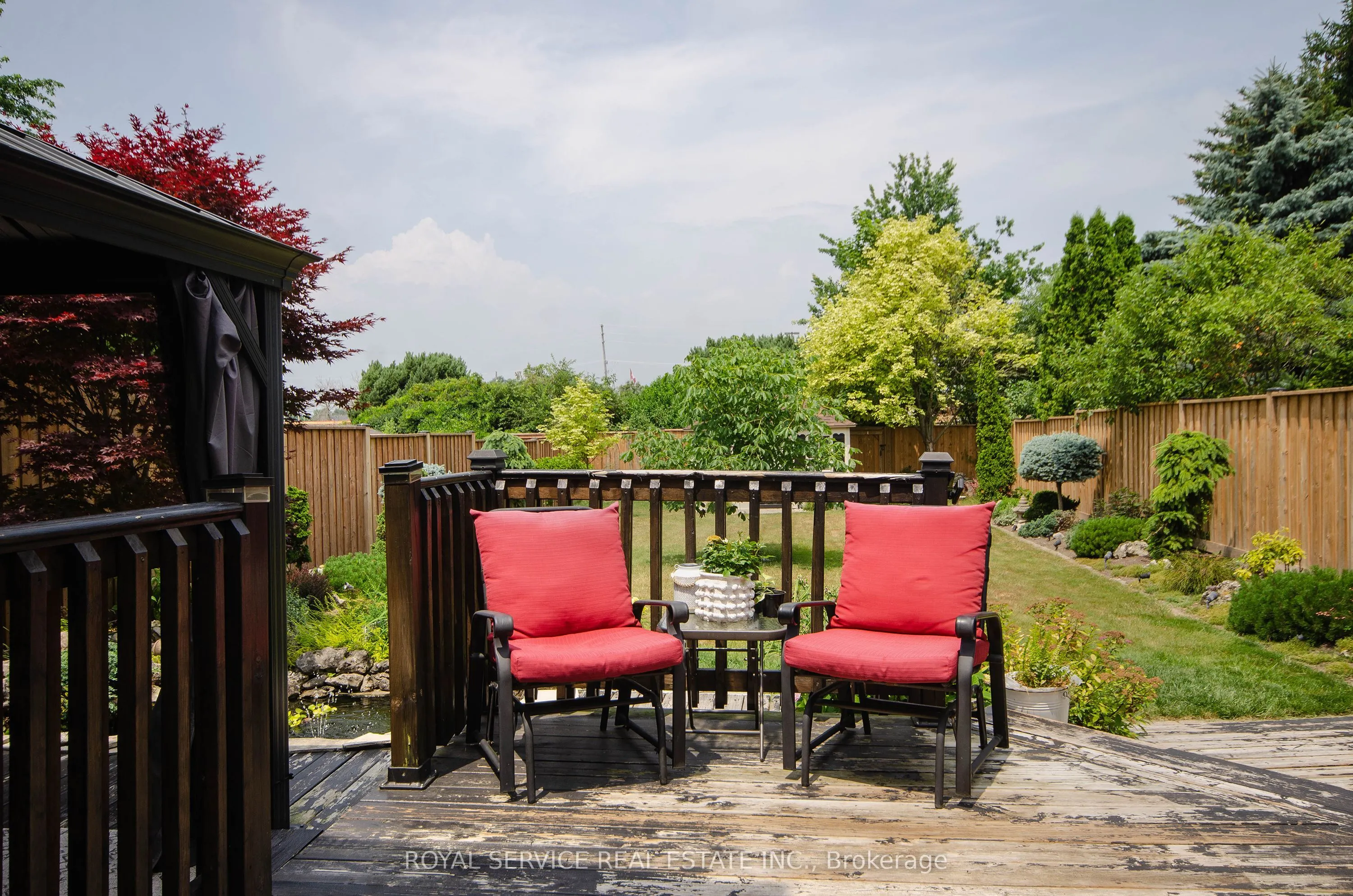 16 Burnham Boulevard