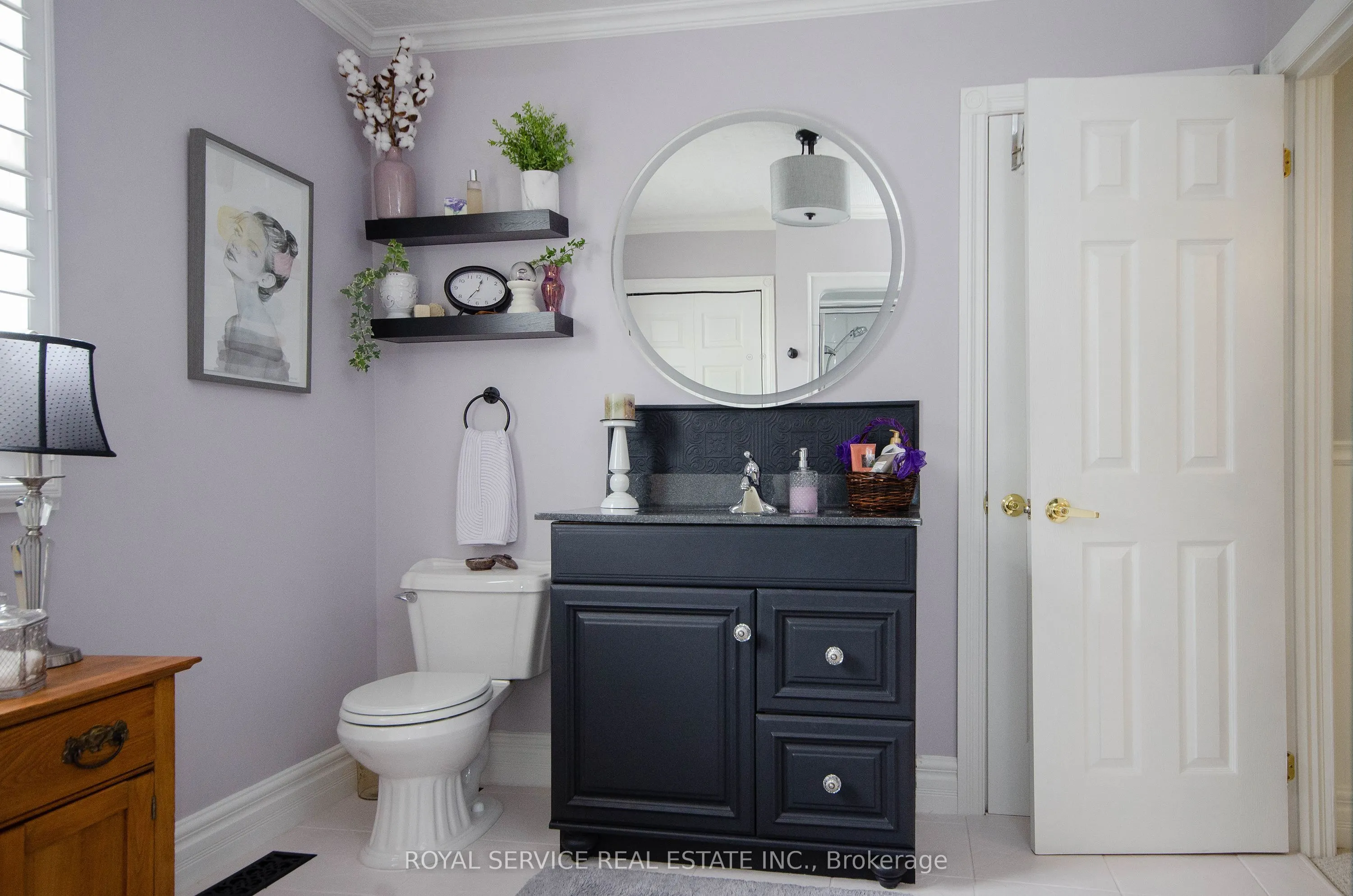 16 Burnham Boulevard