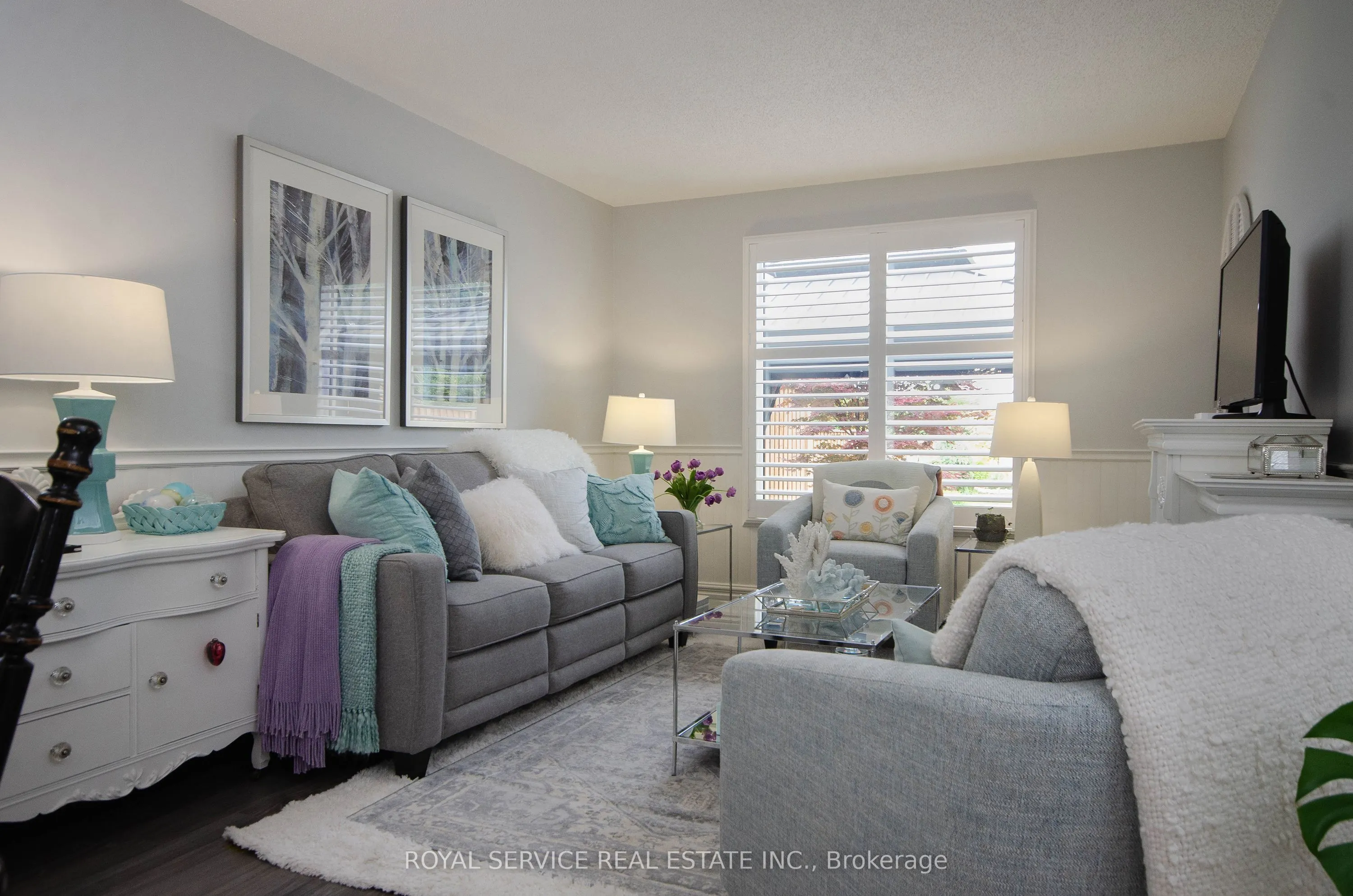 16 Burnham Boulevard