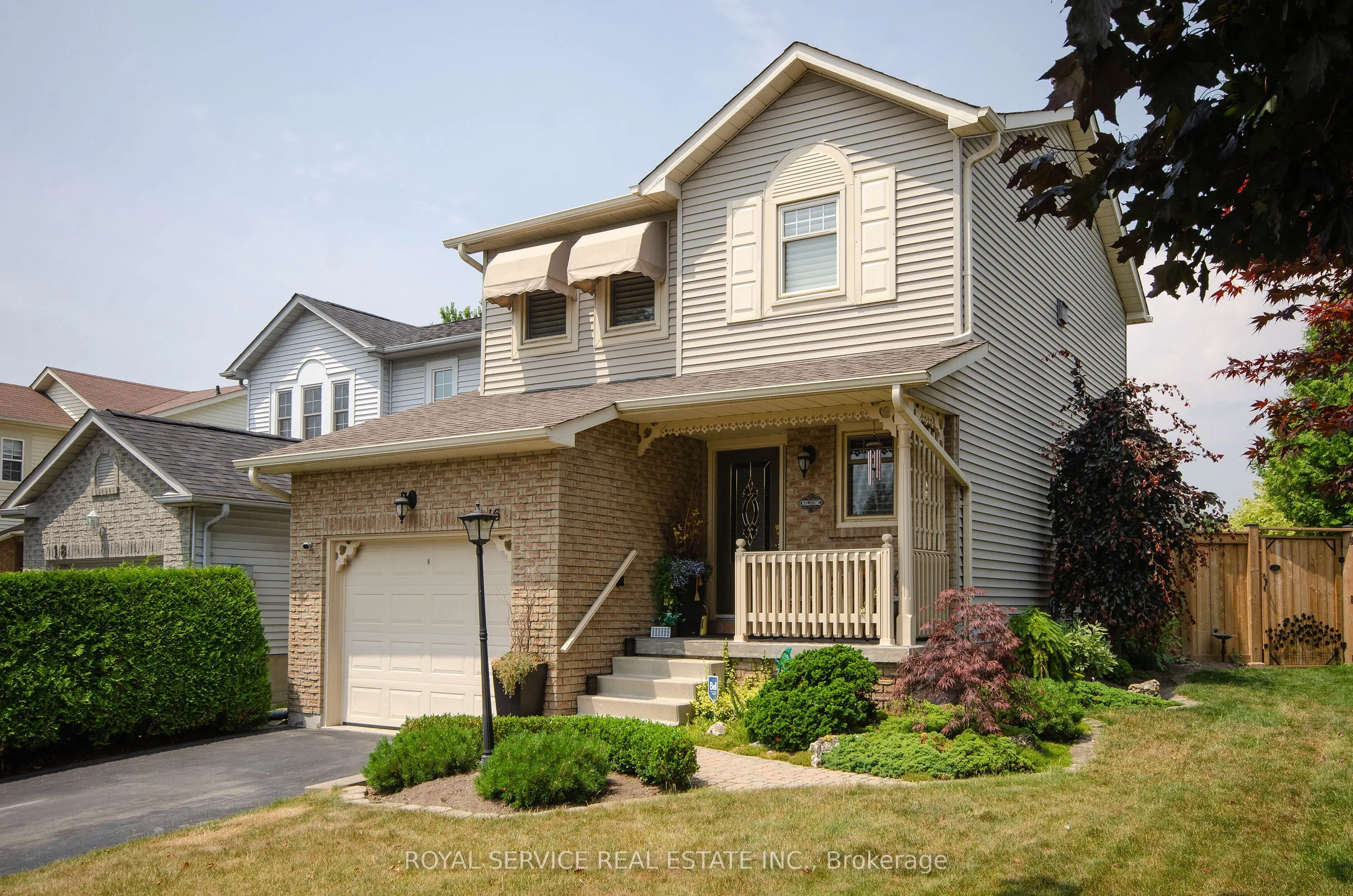 16 Burnham Boulevard