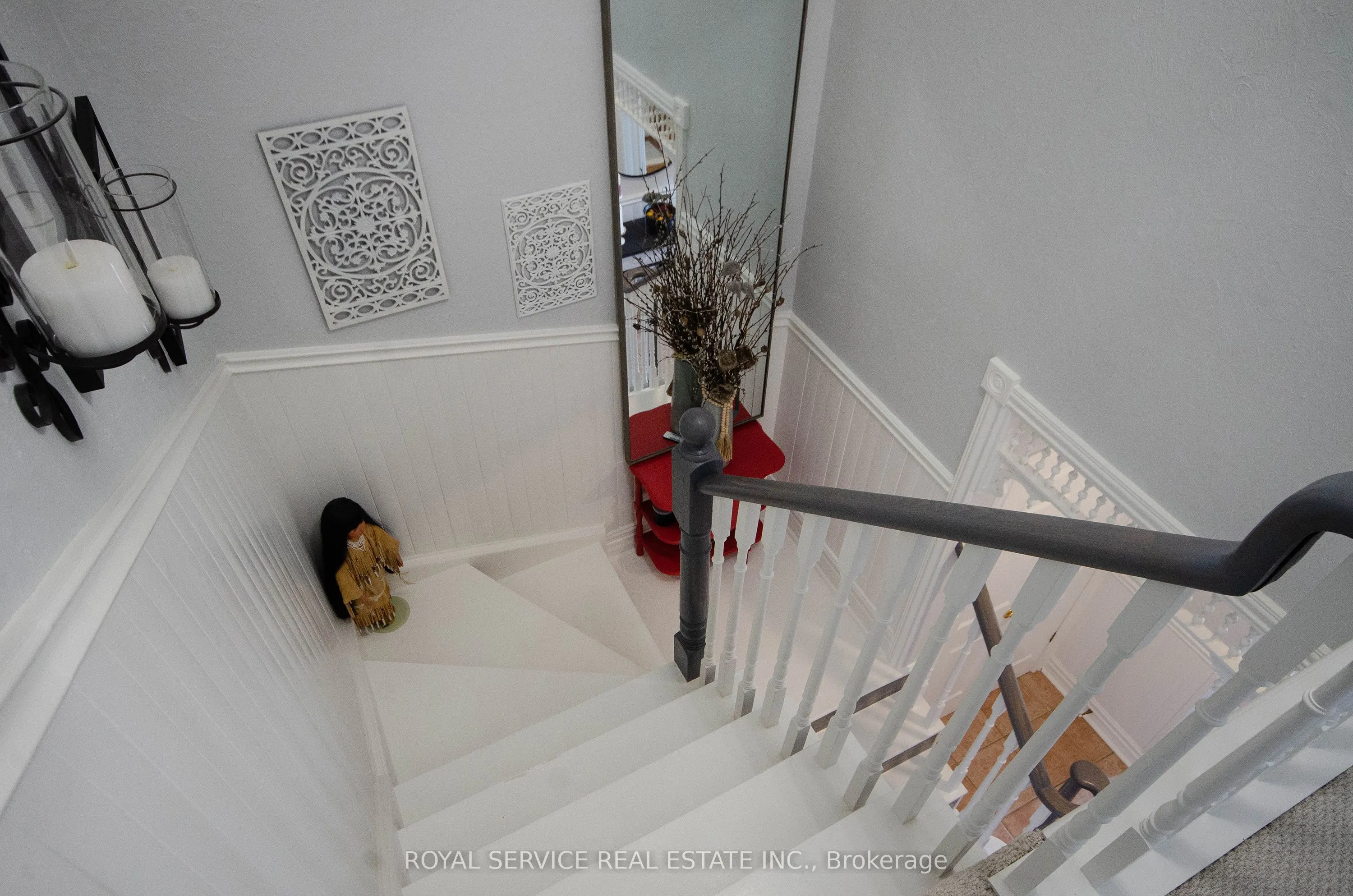 16 Burnham Boulevard