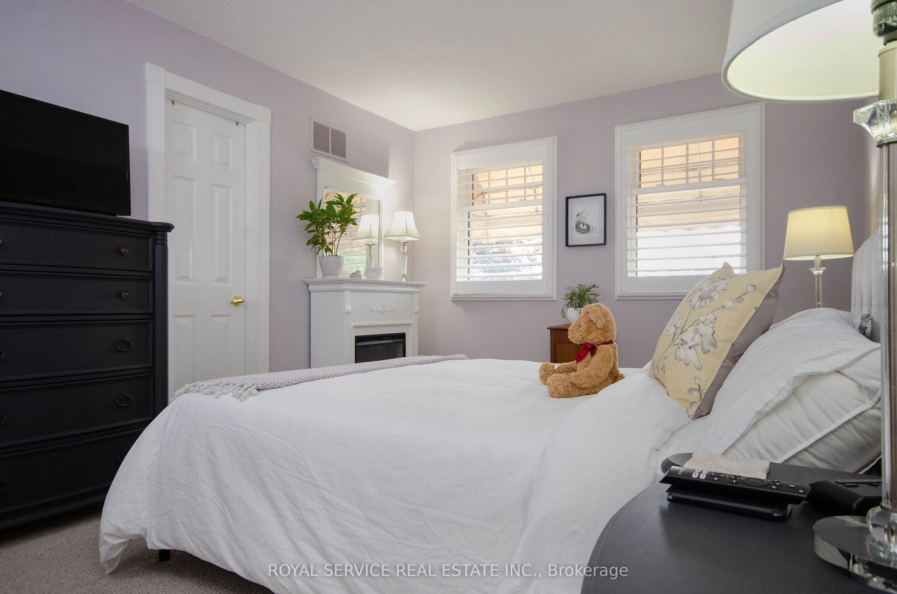 16 Burnham Boulevard