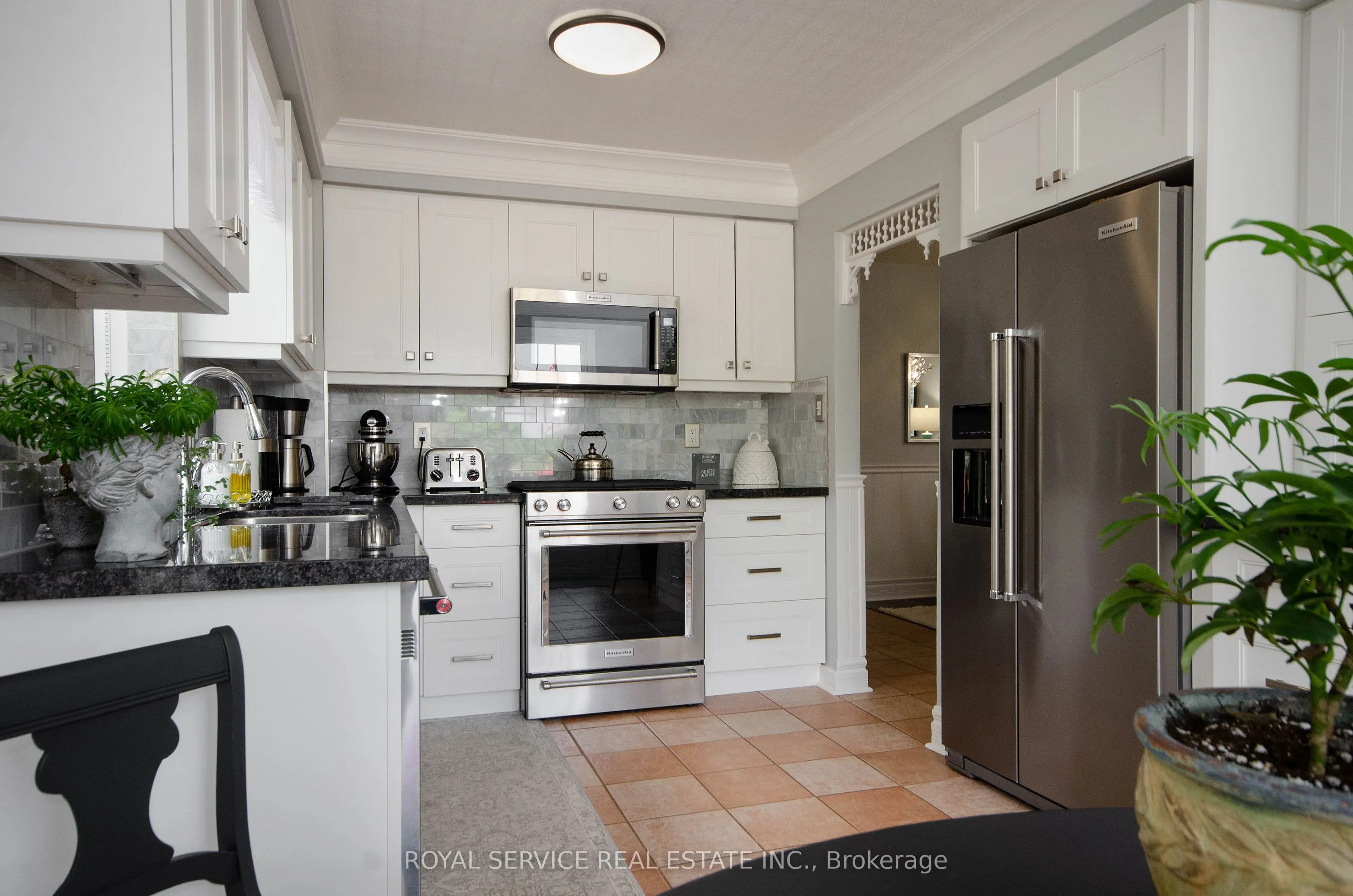 16 Burnham Boulevard