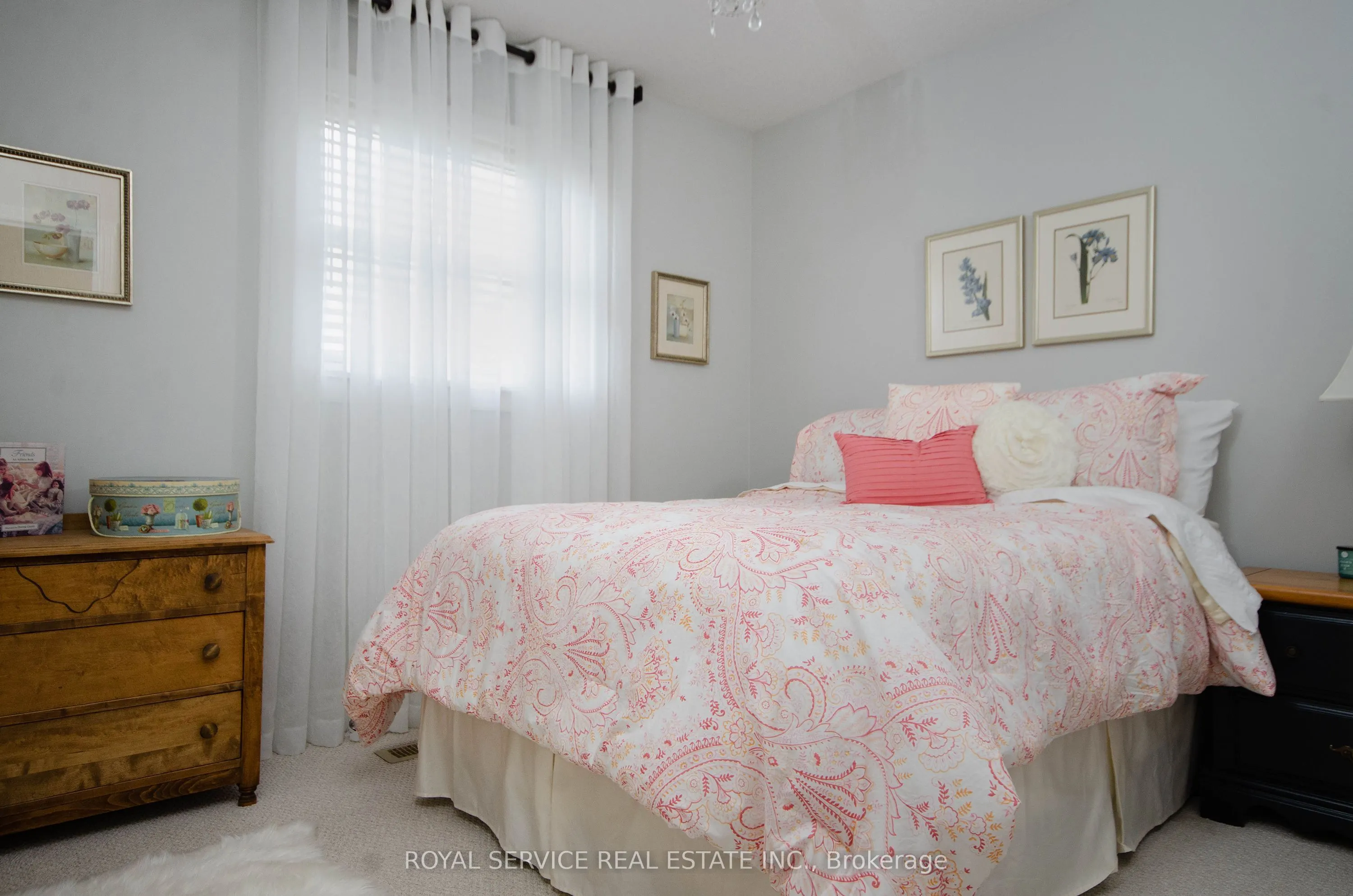 16 Burnham Boulevard