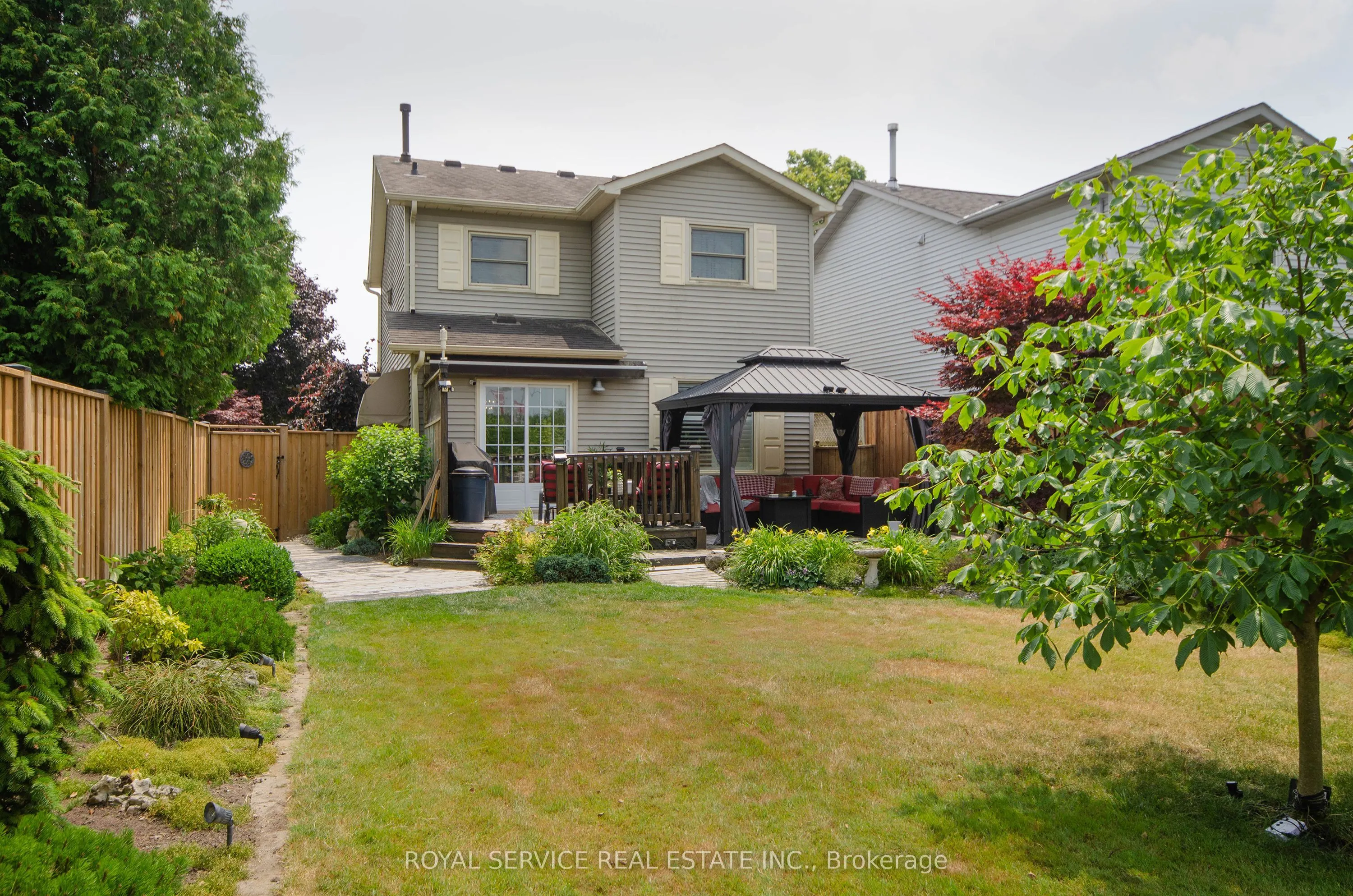 16 Burnham Boulevard