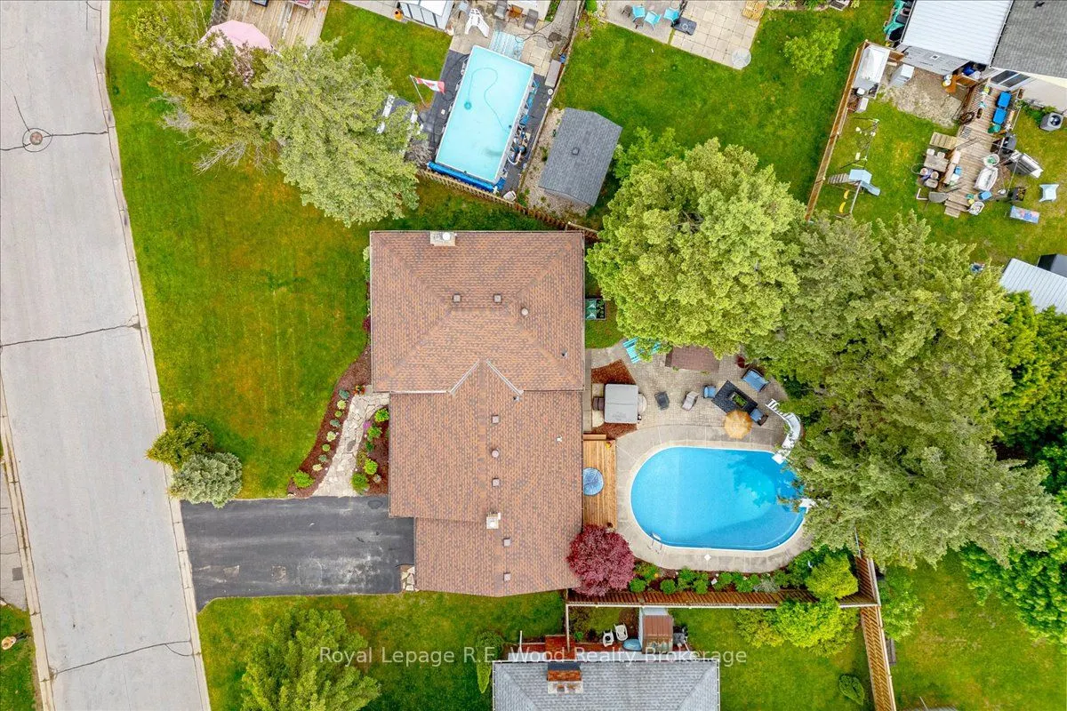 32 Devon Court