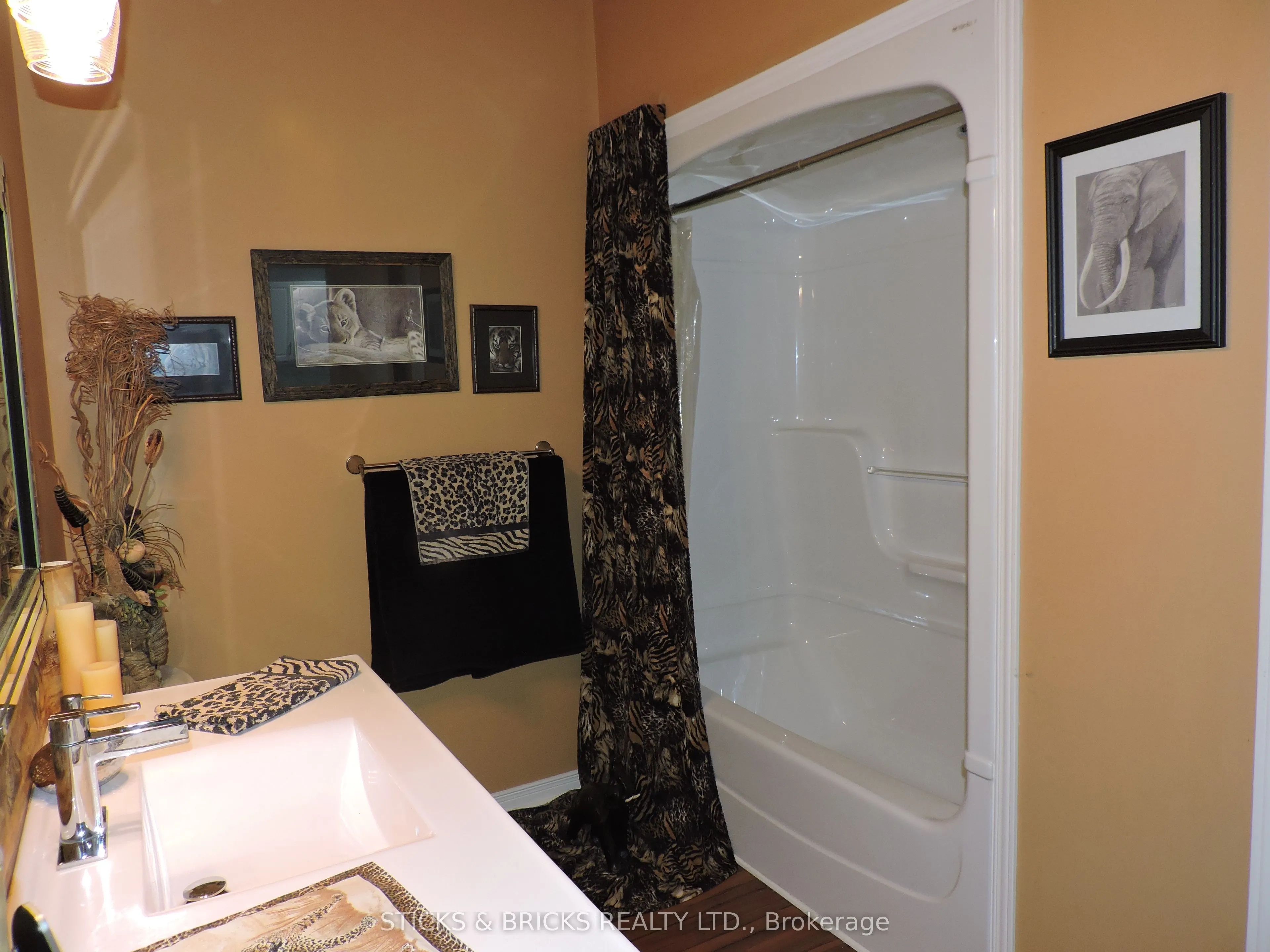 5070 Drummond Road, #27