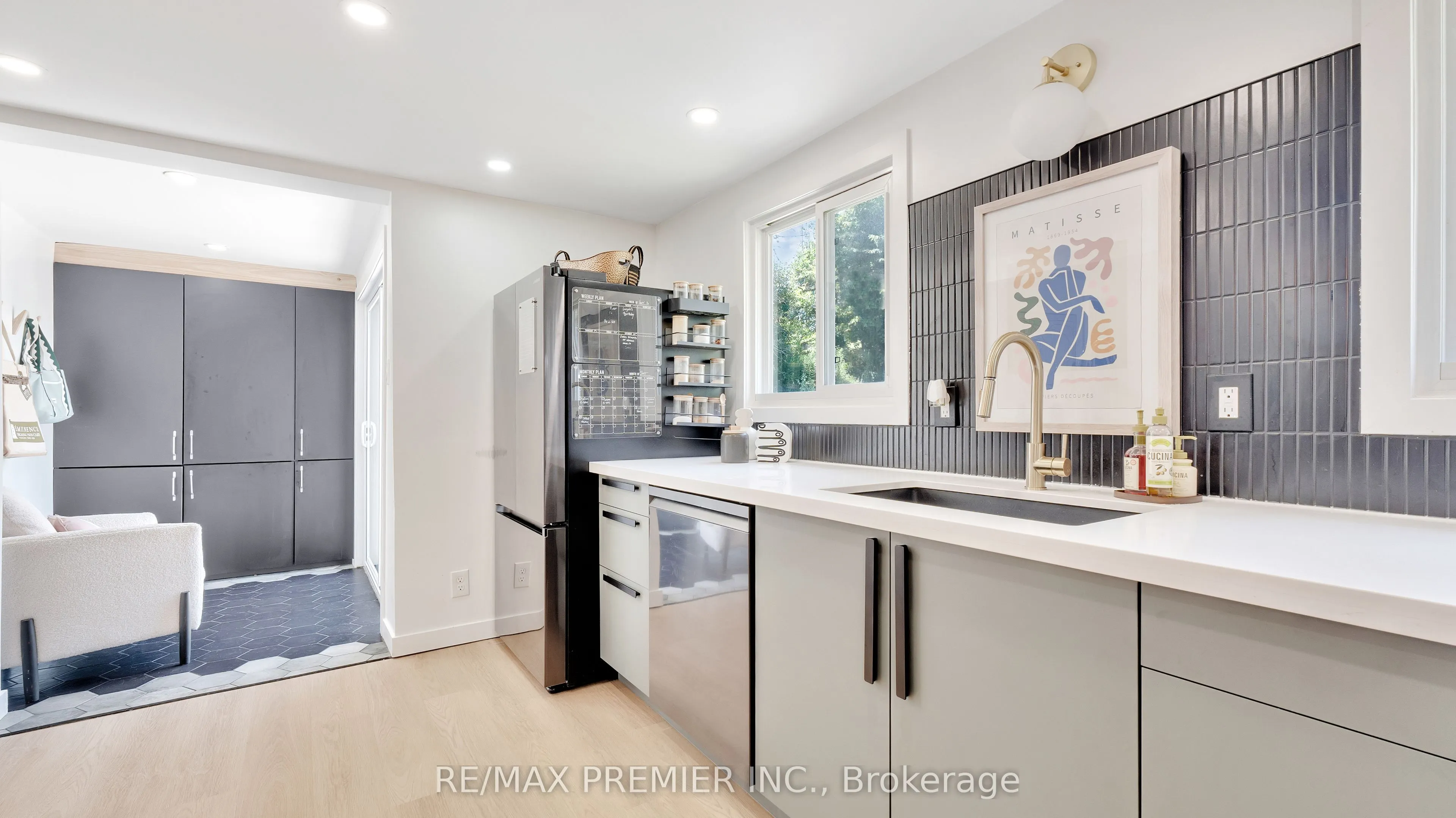 1128 Island View Drive