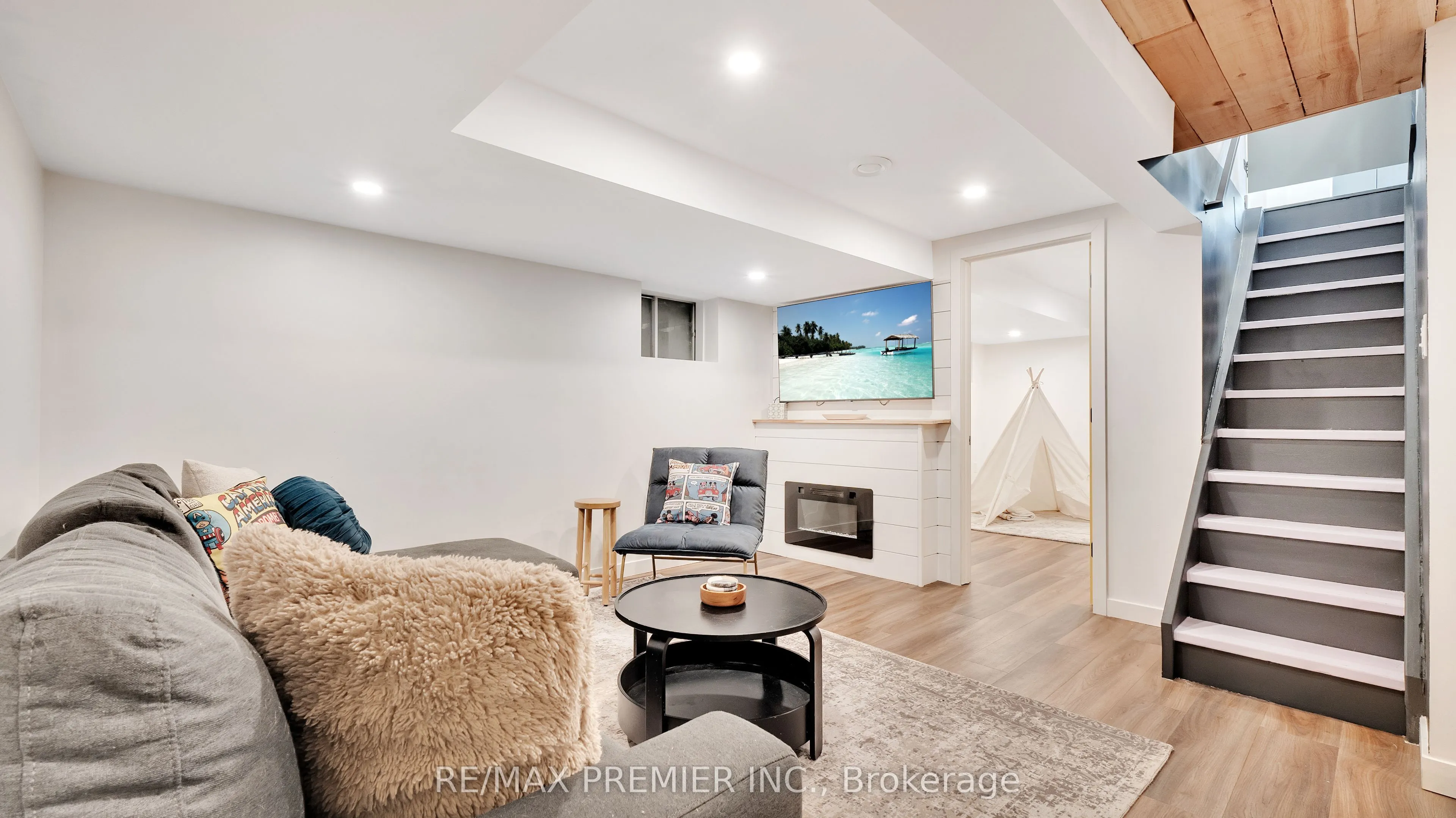 1128 Island View Drive