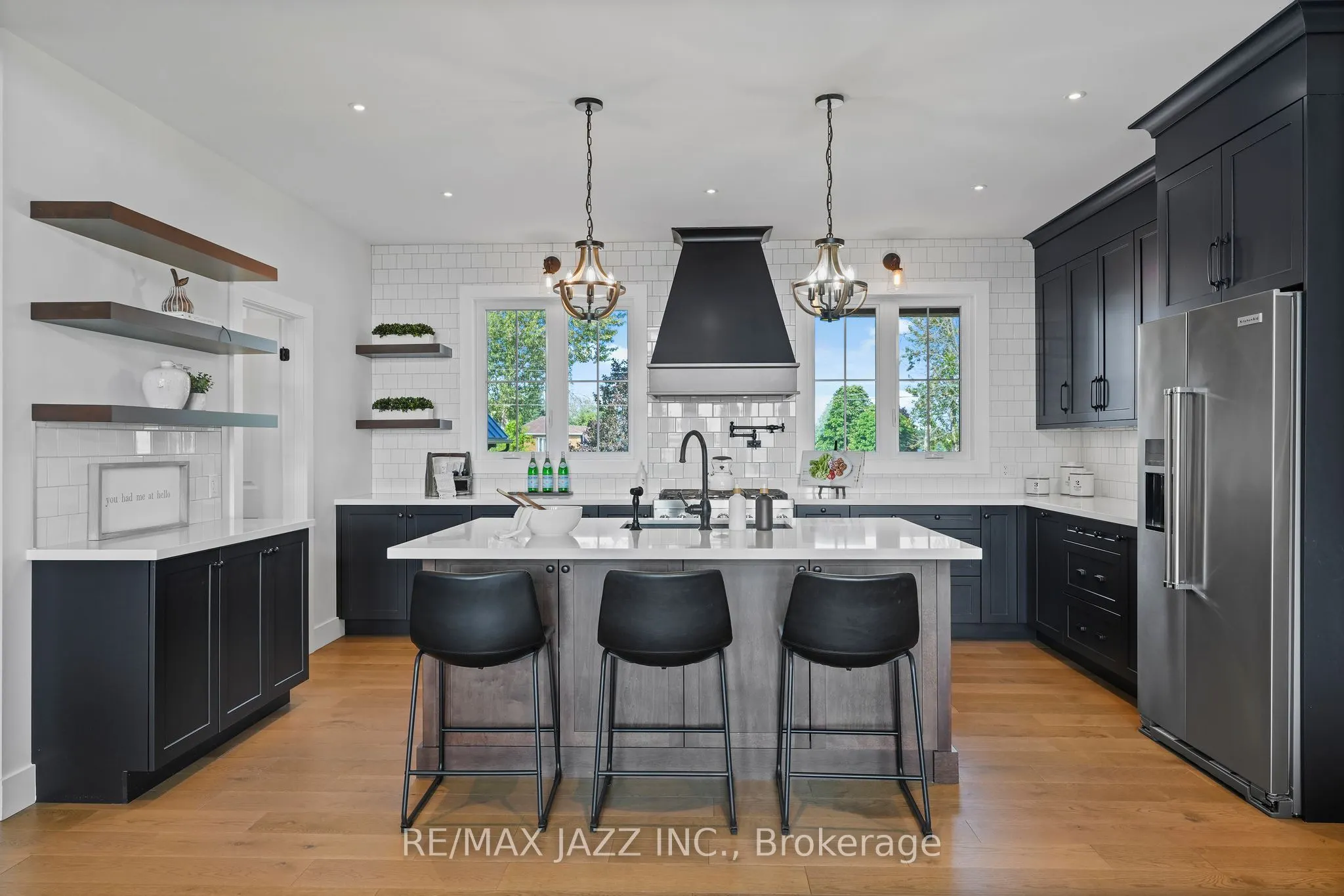 48 Pleasant View Crescent