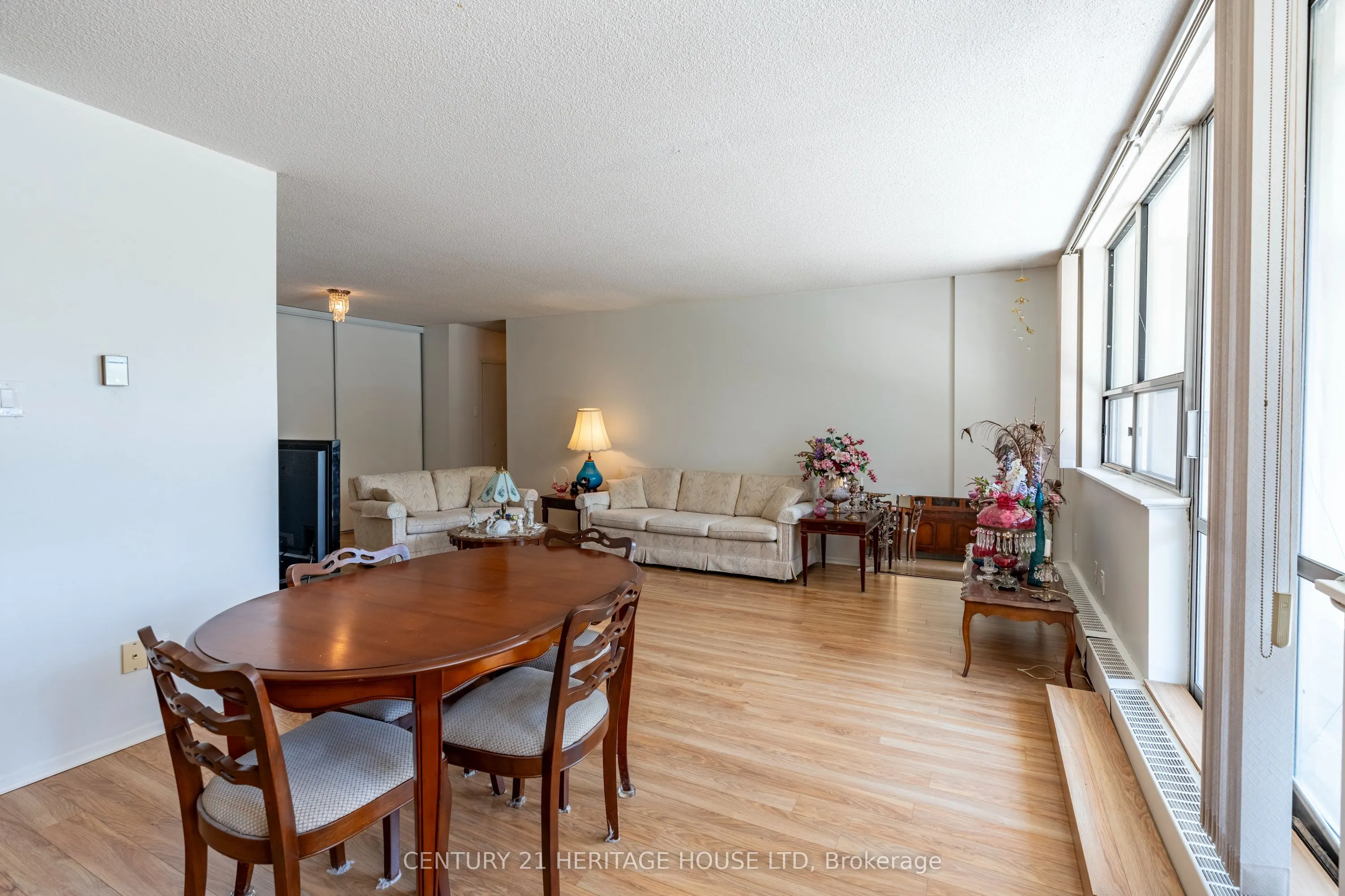 65 Westmount Road N, #110