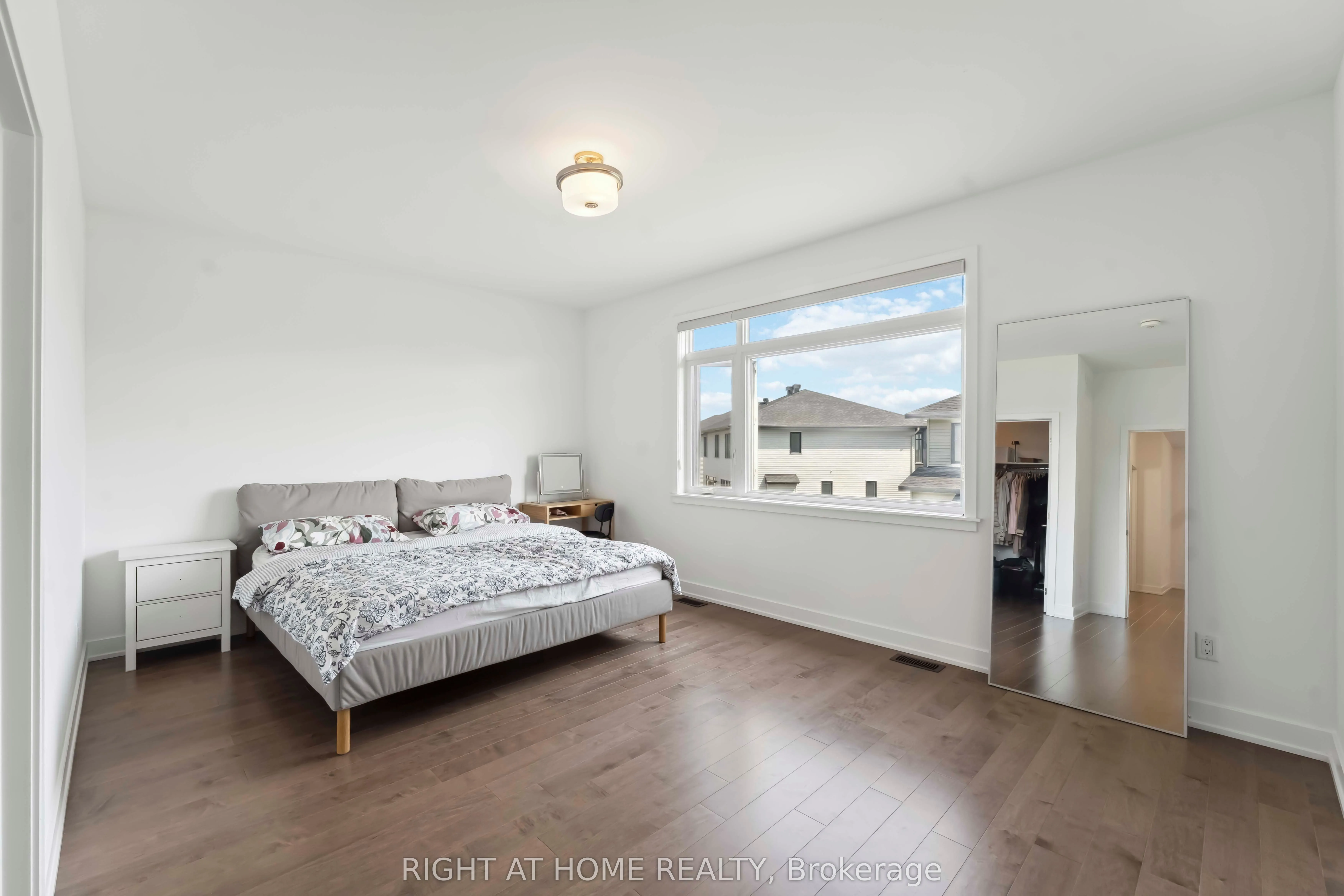 848 Beckton Heights S