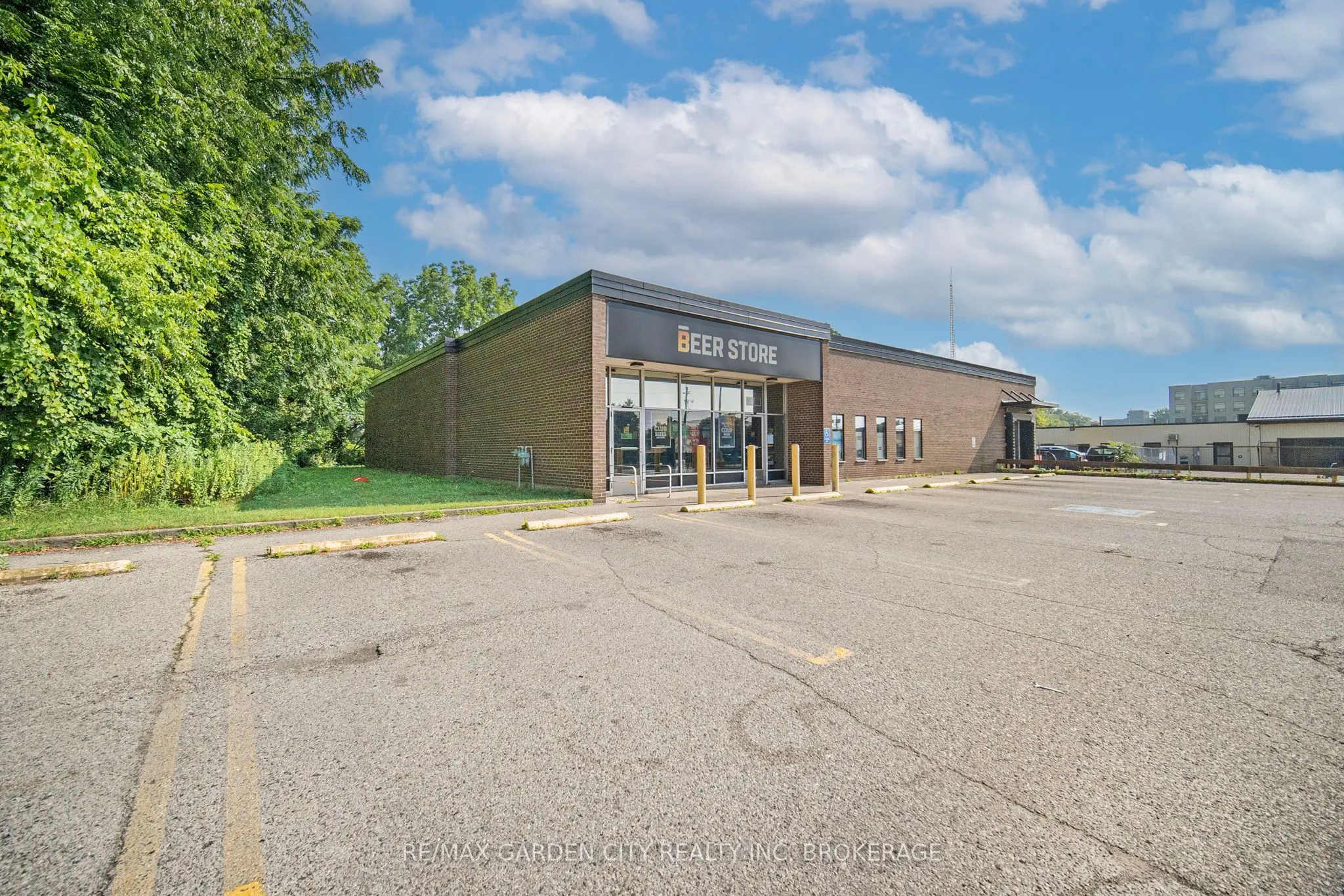 114 Concession Street E
