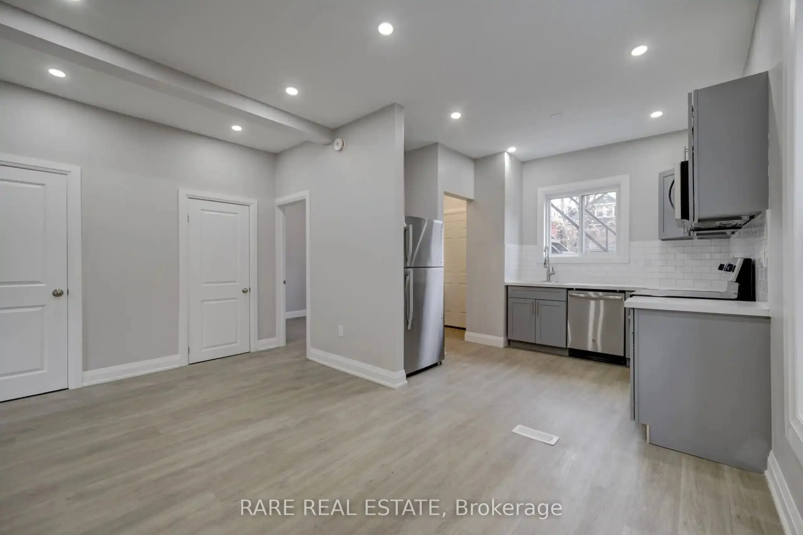 26 Fairleigh Avenue N
