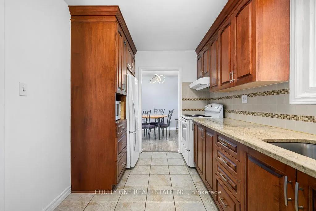 1041 Wiseman Crescent
