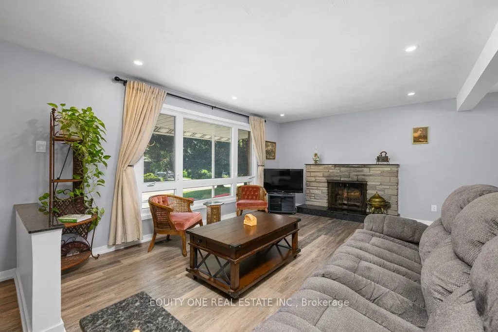 1041 Wiseman Crescent