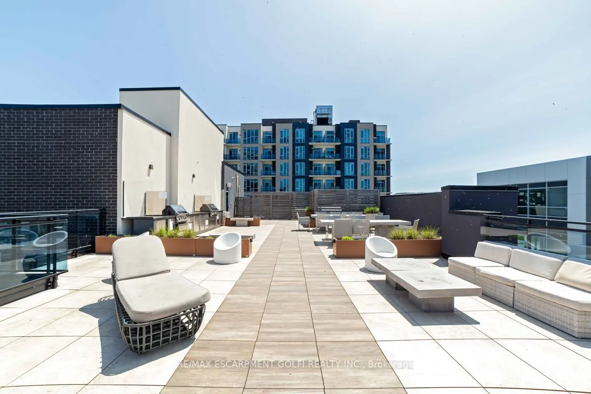 10 Concord Place, #201
