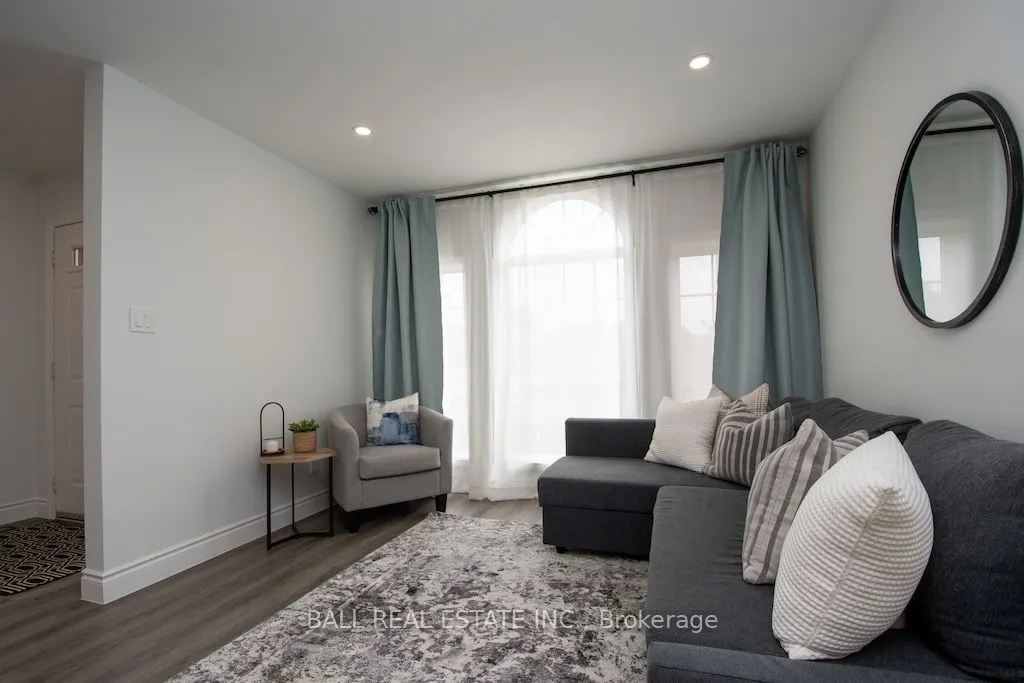 2546 Marsdale Drive