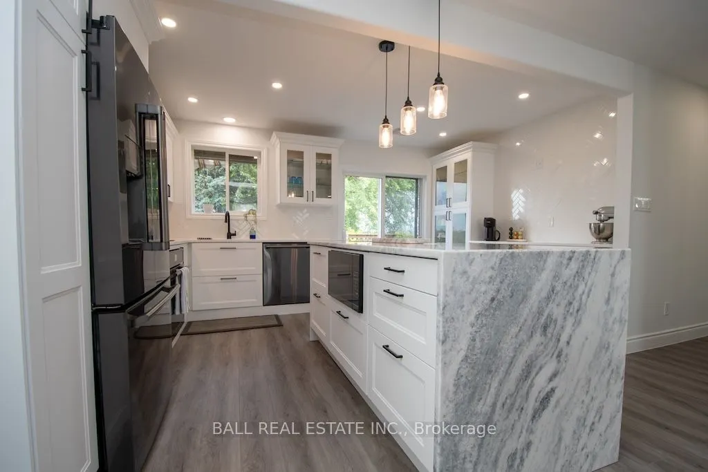 2546 Marsdale Drive
