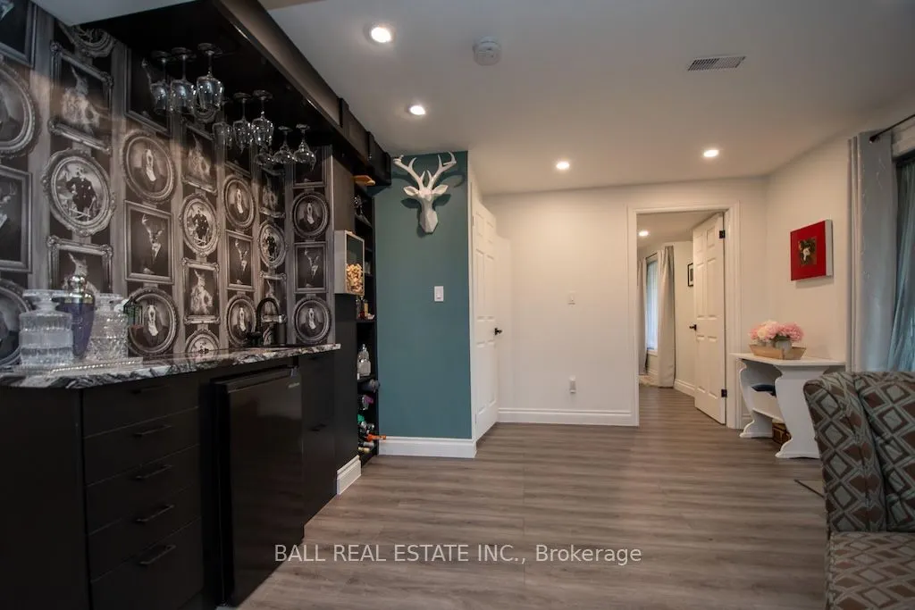 2546 Marsdale Drive