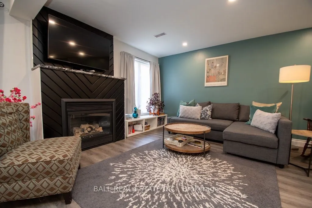 2546 Marsdale Drive