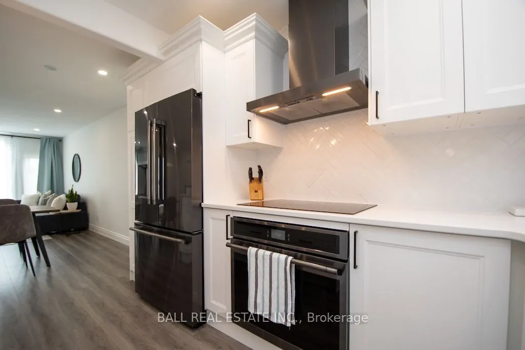 2546 Marsdale Drive