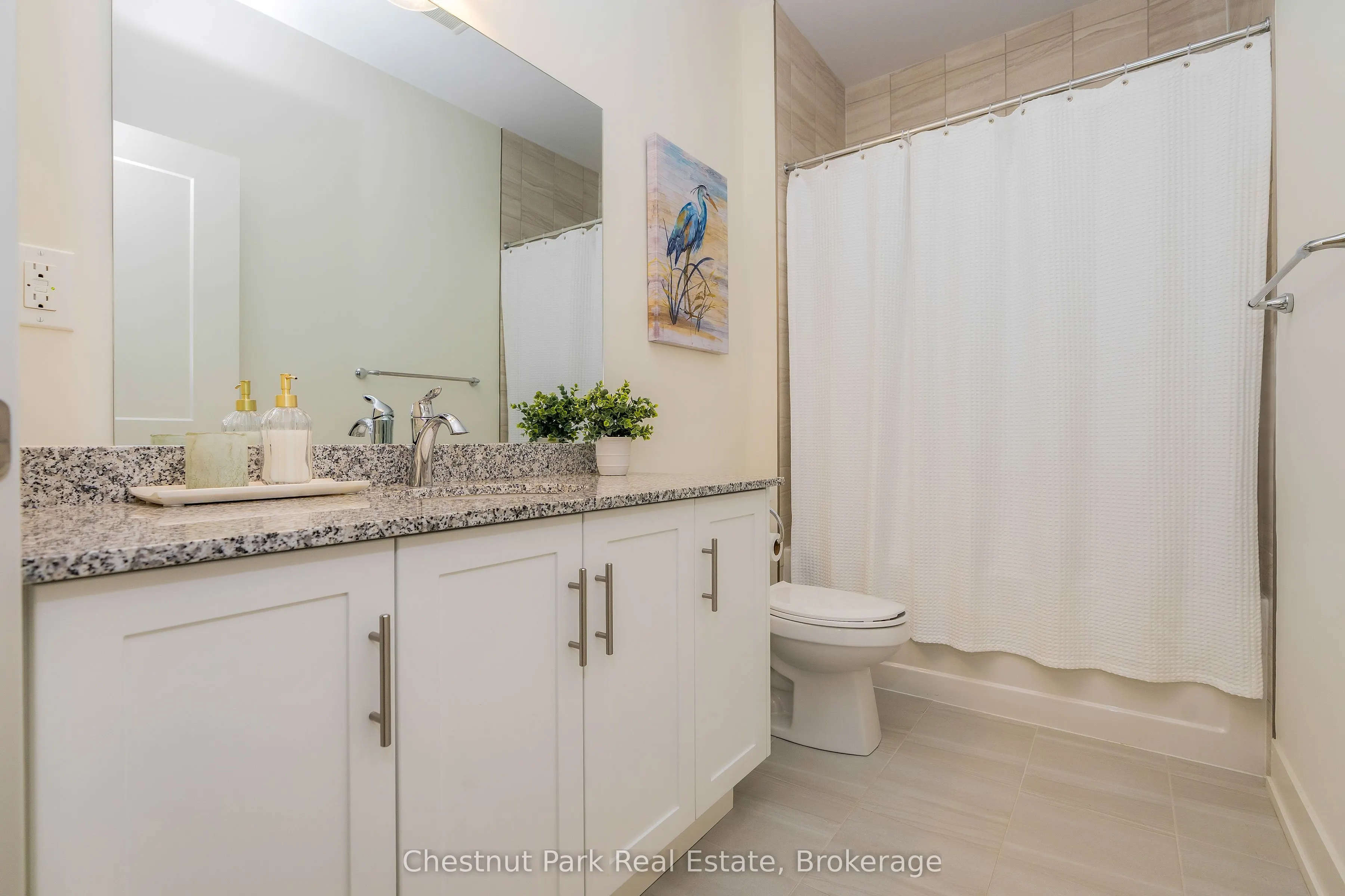 161 Hawthorn Crescent #33