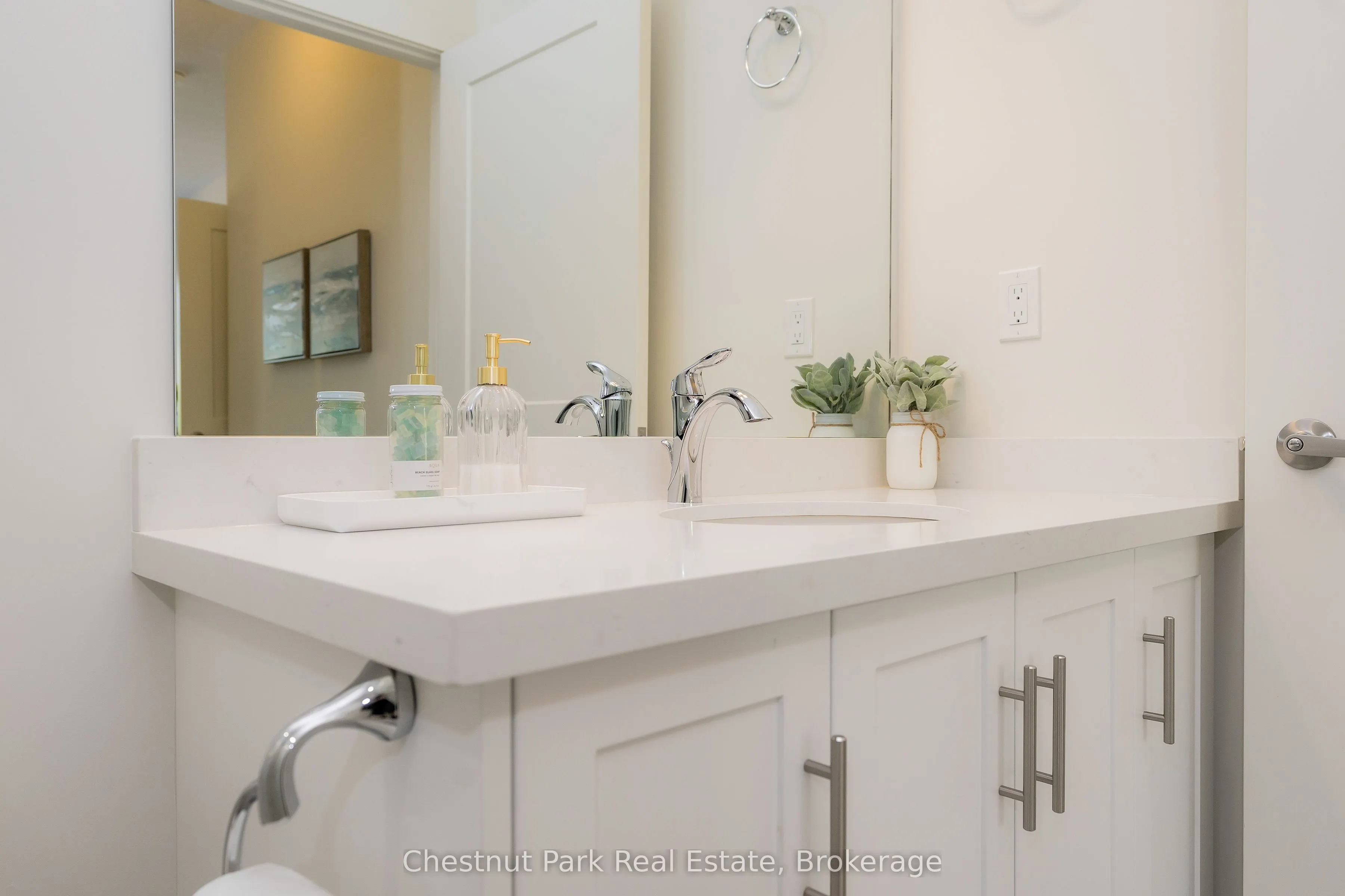 161 Hawthorn Crescent #33