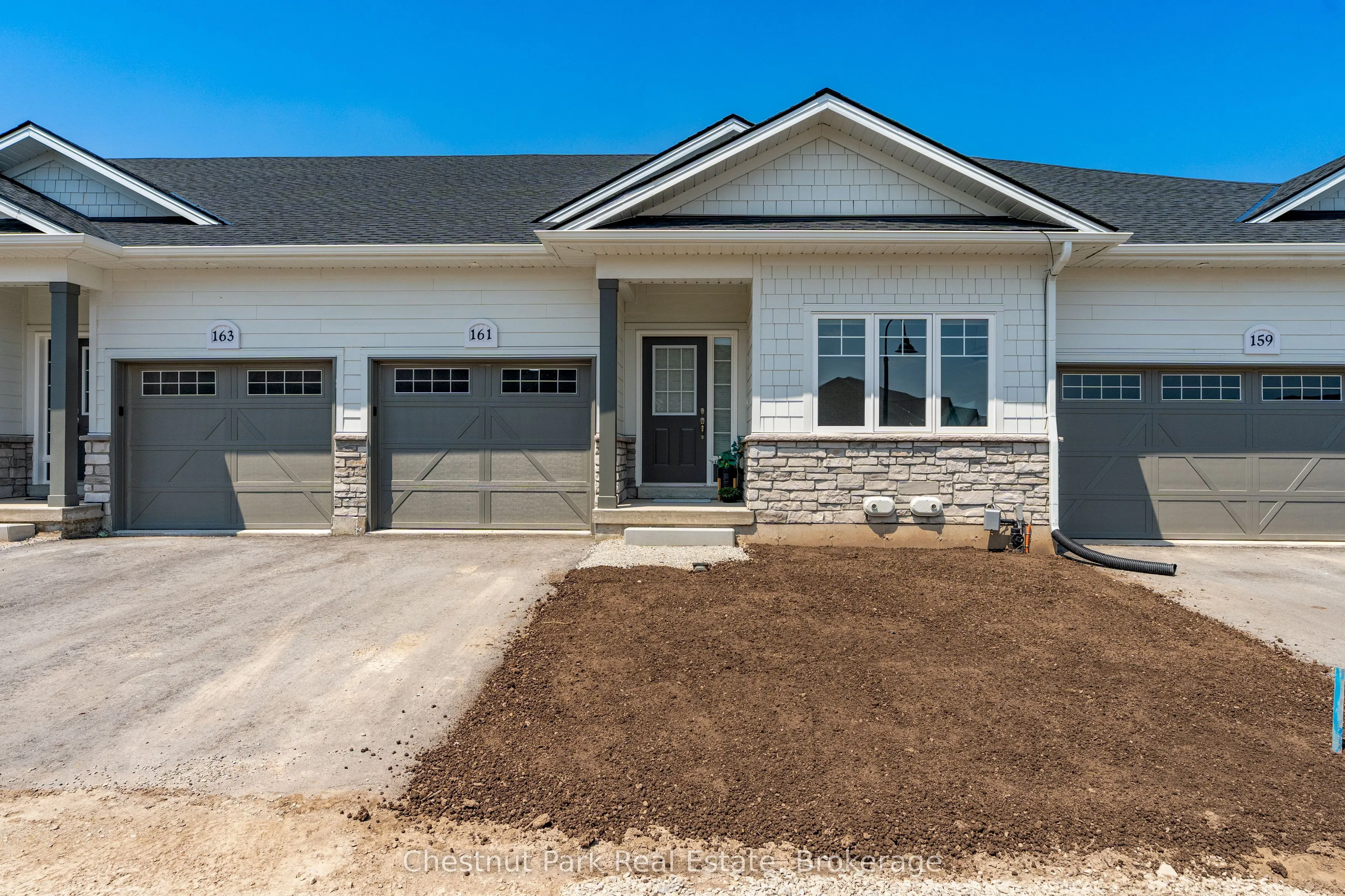 161 Hawthorn Crescent #33