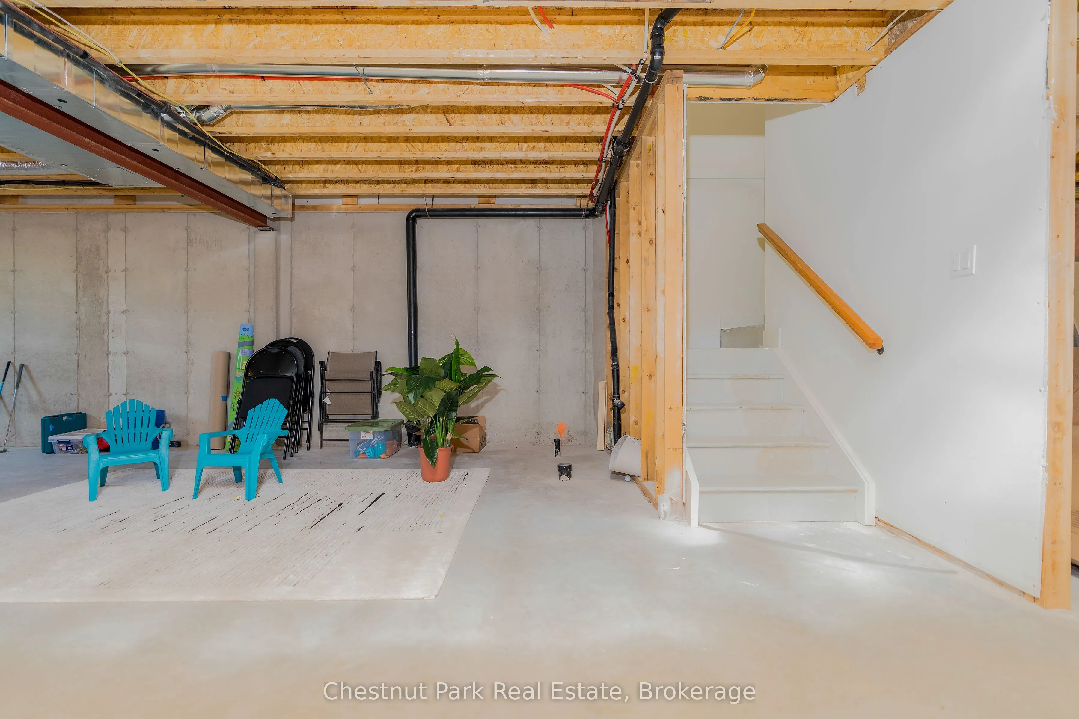 161 Hawthorn Crescent #33