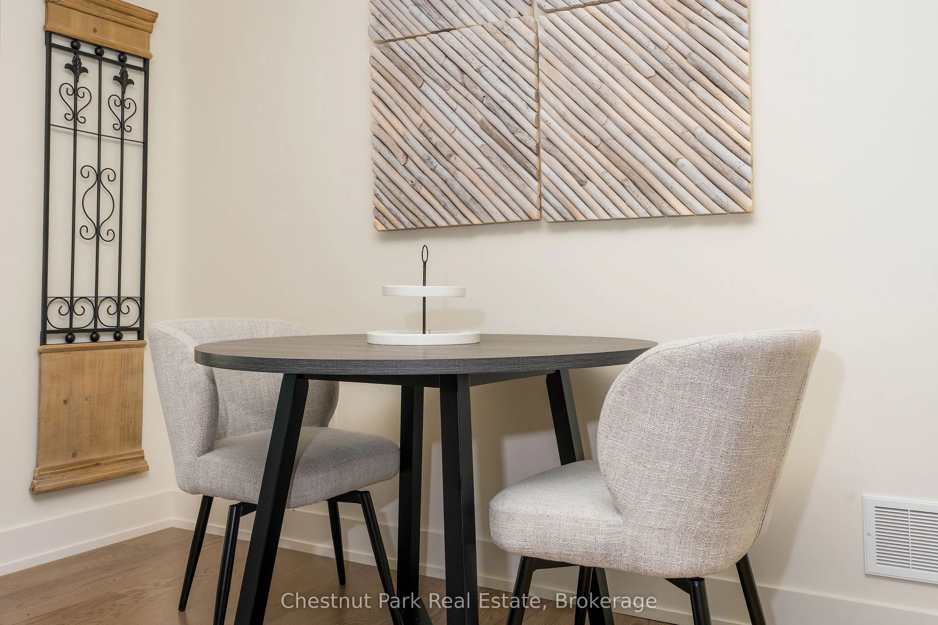 161 Hawthorn Crescent #33